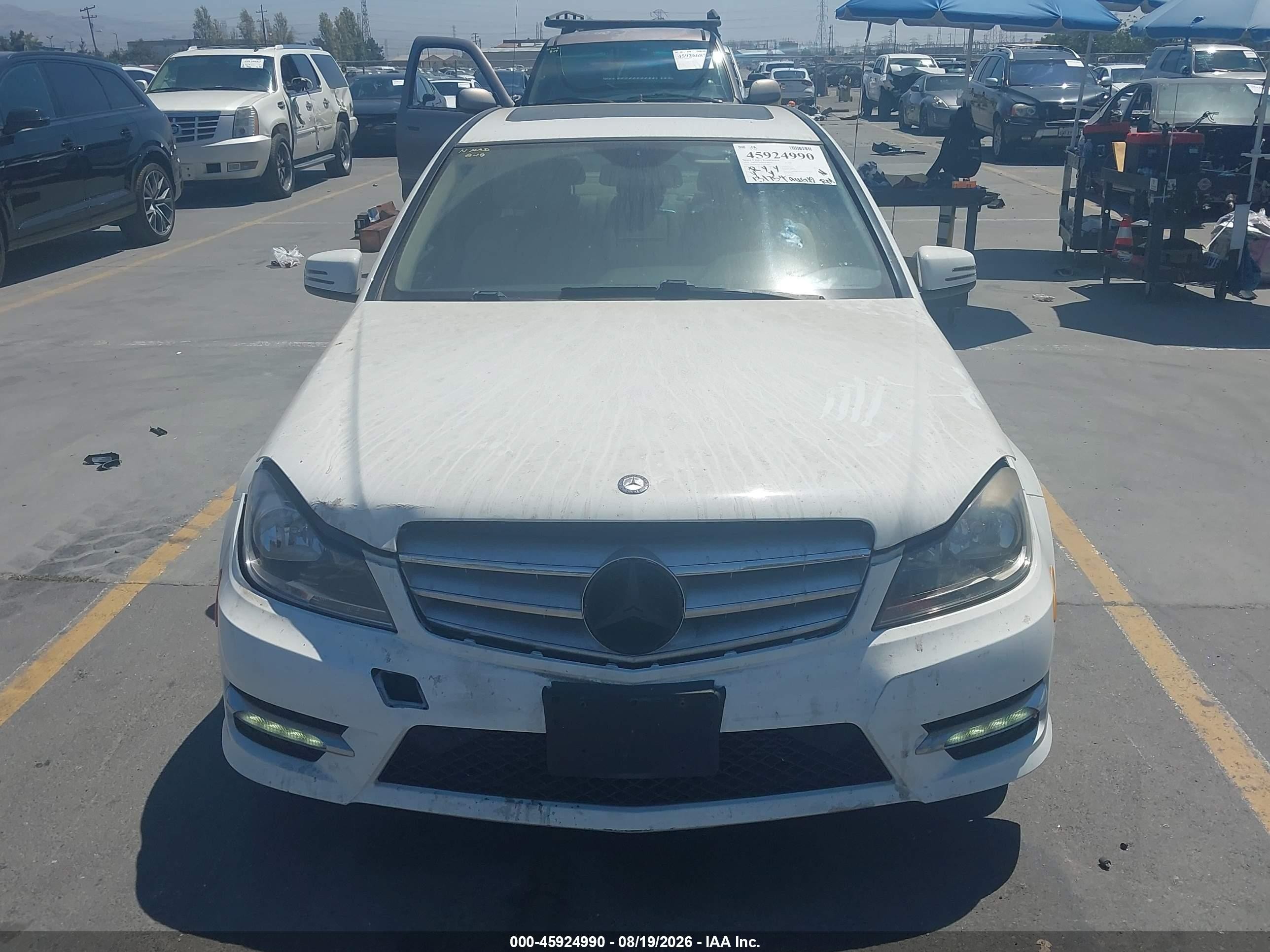 2014 Mercedes-benz C 250 Luxury/sport White vin: WDDGF4HB5EA952994