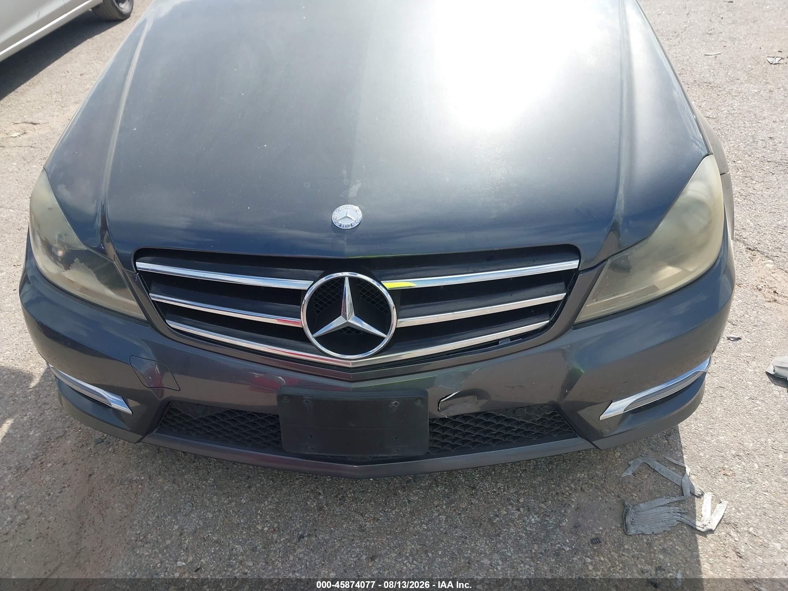 2014 Mercedes-benz C 250 Sport Серый vin: WDDGF4HB5EA957189