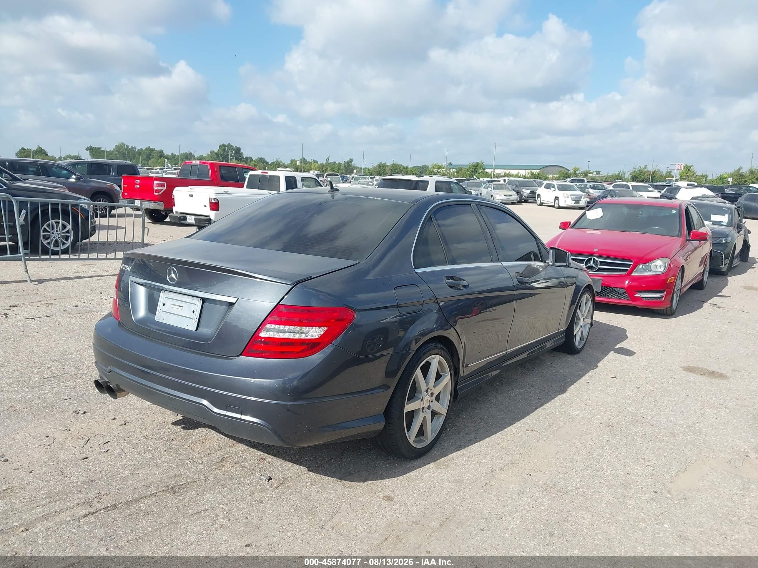 2014 Mercedes-benz C 250 Sport Серый vin: WDDGF4HB5EA957189
