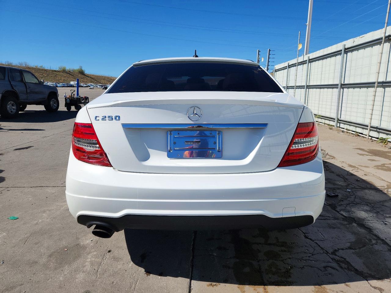 2014 Mercedes-benz C 250 White vin: WDDGF4HB5EA963316
