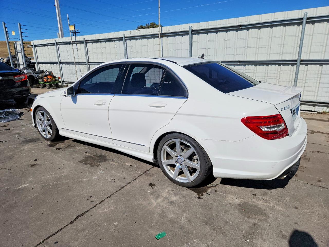 2014 Mercedes-benz C 250 White vin: WDDGF4HB5EA963316