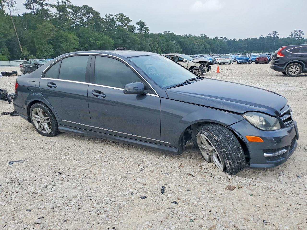 2014 Mercedes-benz C 250 Gray vin: WDDGF4HB5EG212472