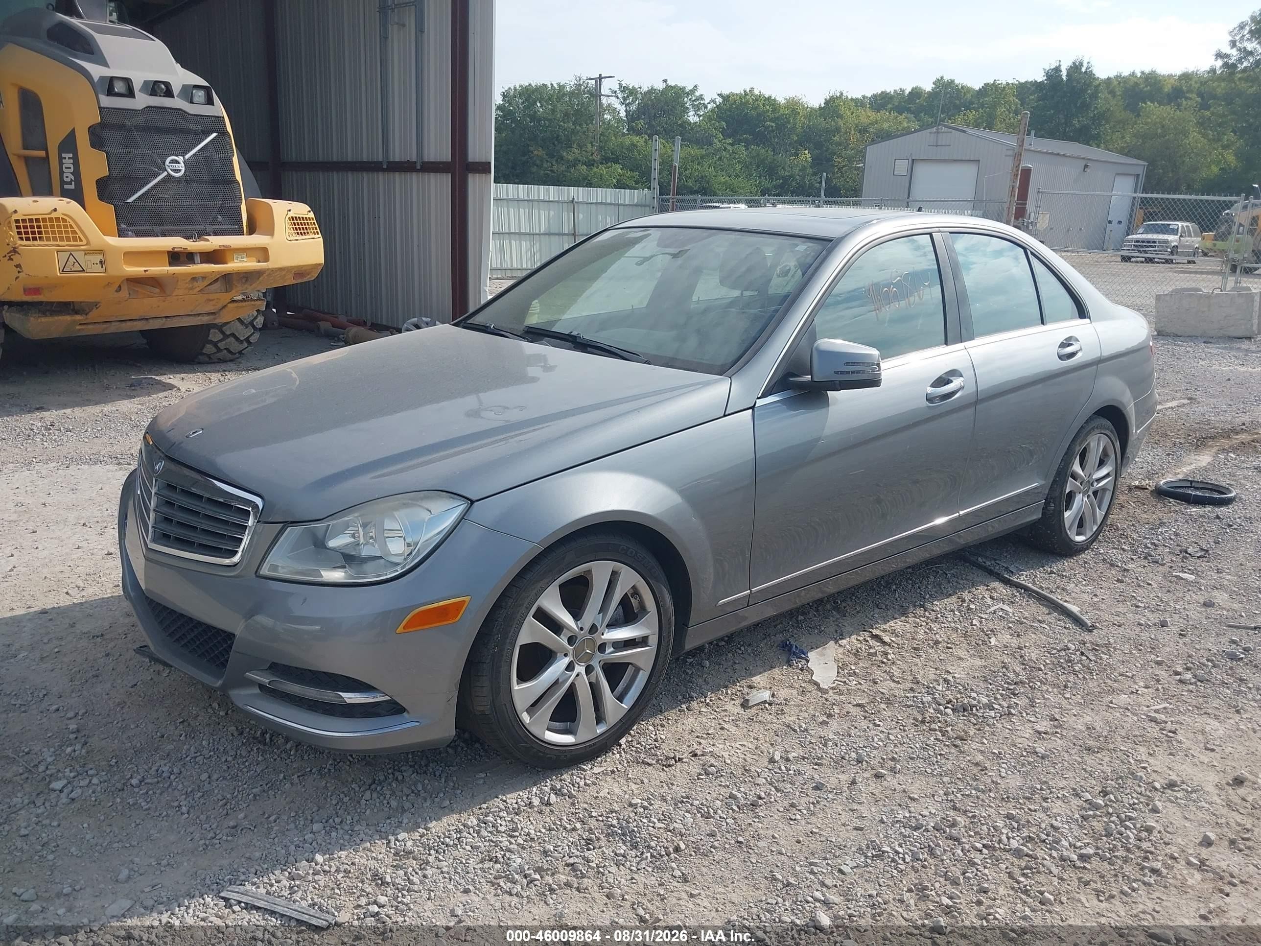 2014 Mercedes-benz C 250 Luxury Серебряный vin: WDDGF4HB5EG251479