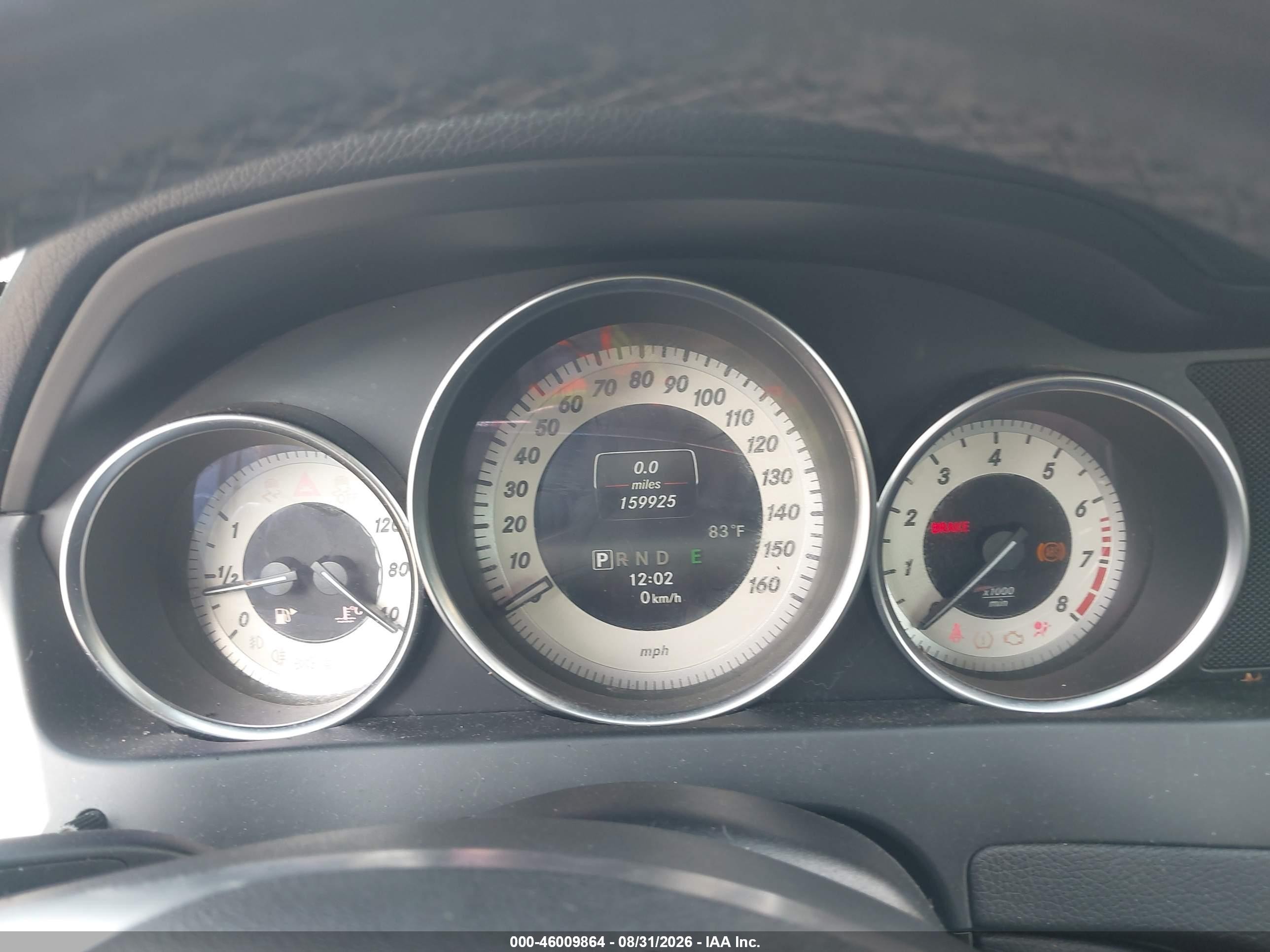 2014 Mercedes-benz C 250 Luxury Серебряный vin: WDDGF4HB5EG251479