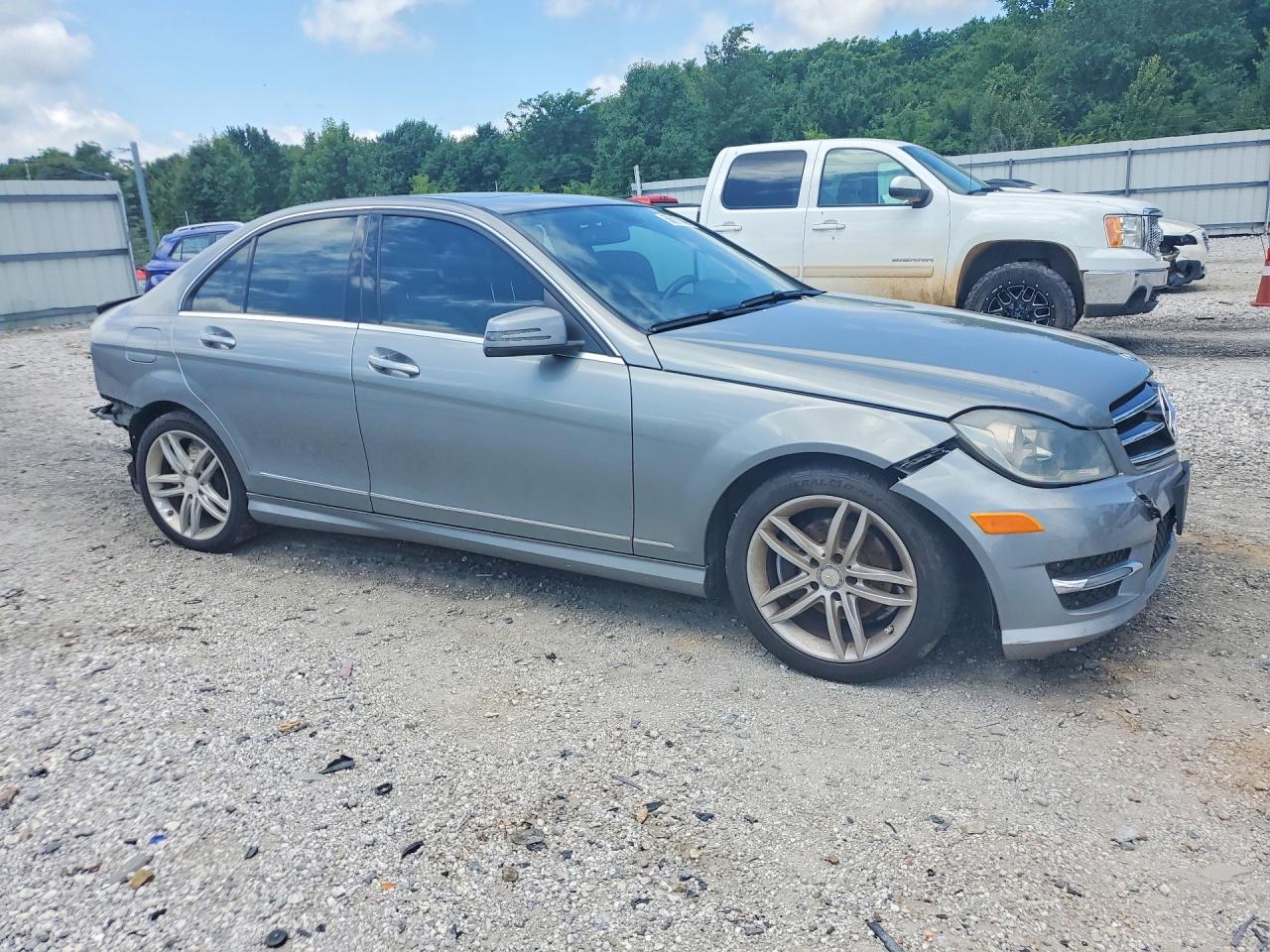 2014 Mercedes-benz C 250 Silver vin: WDDGF4HB5ER303472