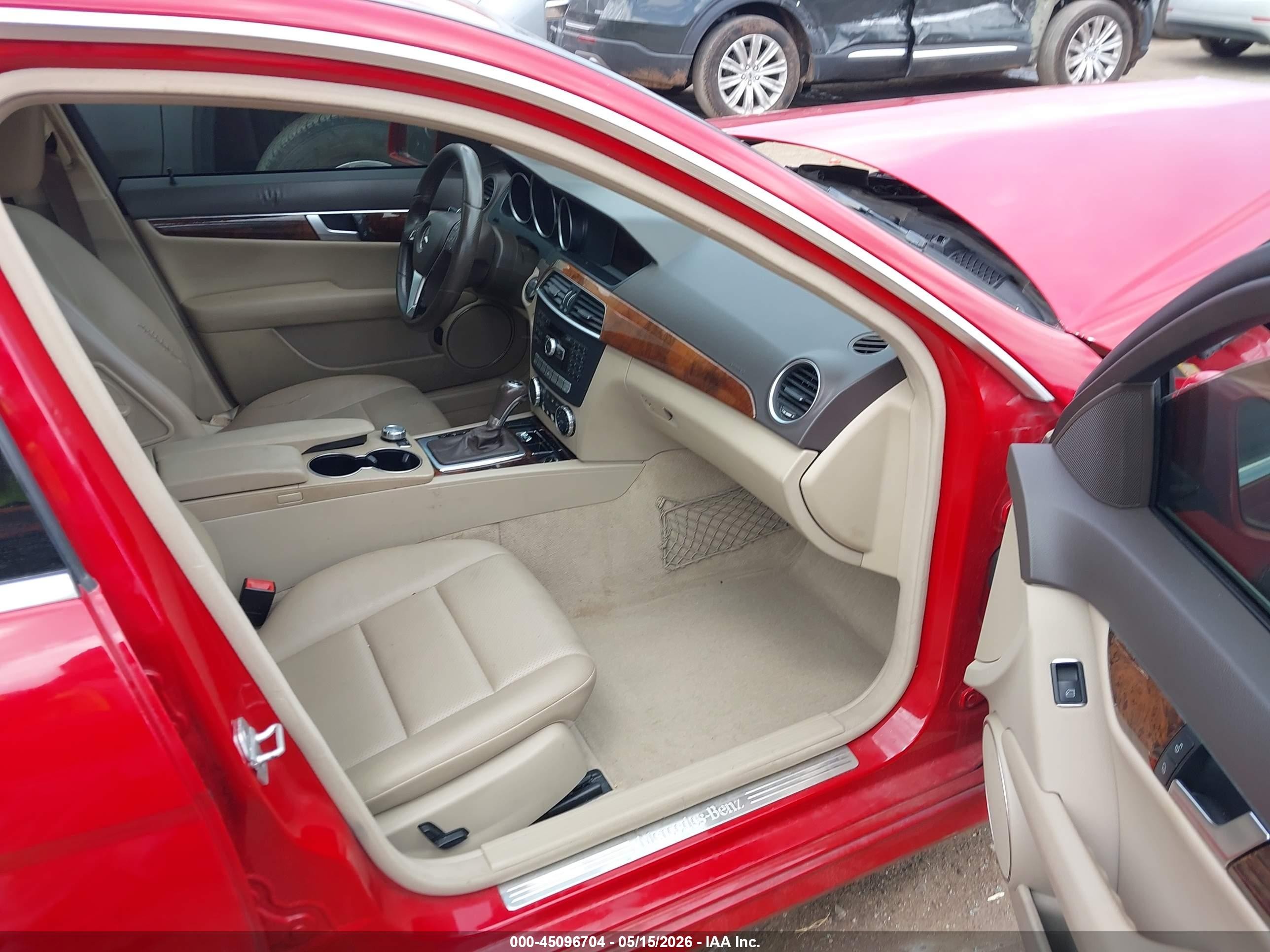 2014 Mercedes-benz C 250 Sport Red vin: WDDGF4HB5ER308462