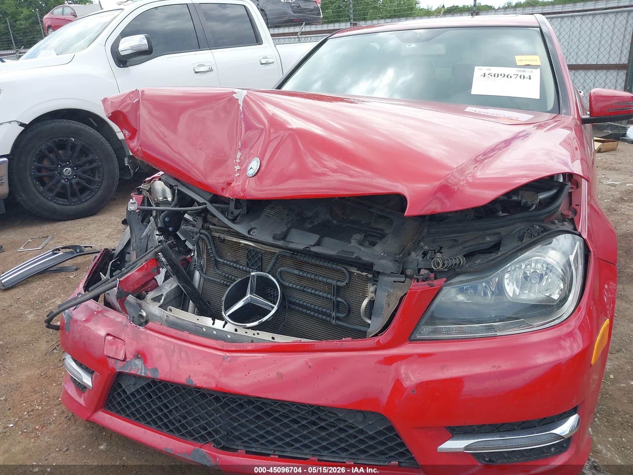 2014 Mercedes-benz C 250 Sport Red vin: WDDGF4HB5ER308462