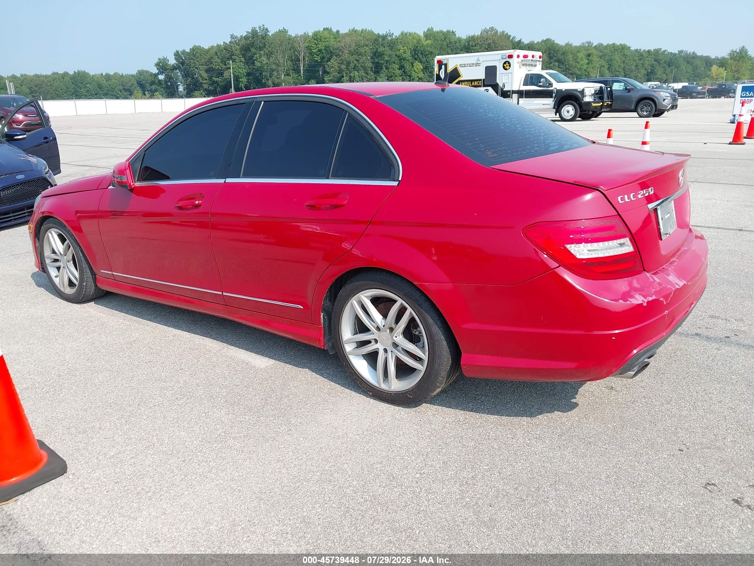 2014 Mercedes-benz C 250 Sport Red vin: WDDGF4HB5ER312043