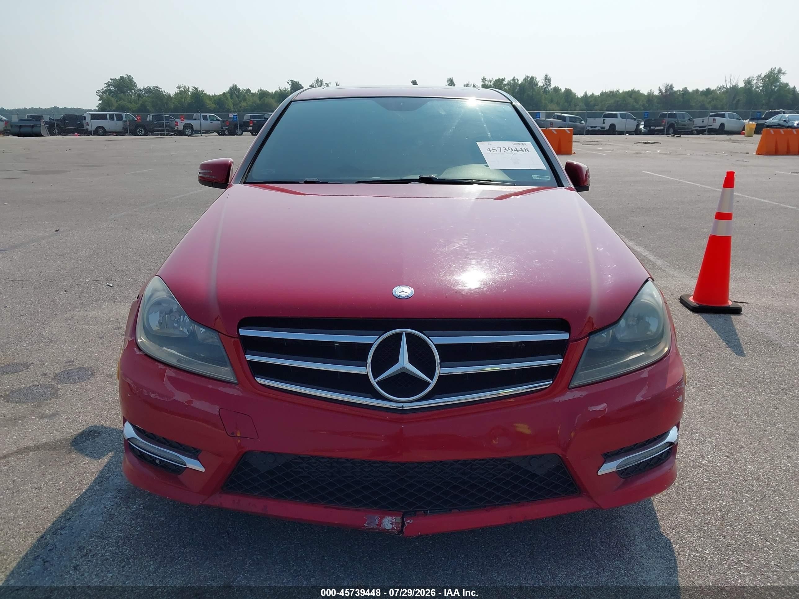 2014 Mercedes-benz C 250 Sport Red vin: WDDGF4HB5ER312043