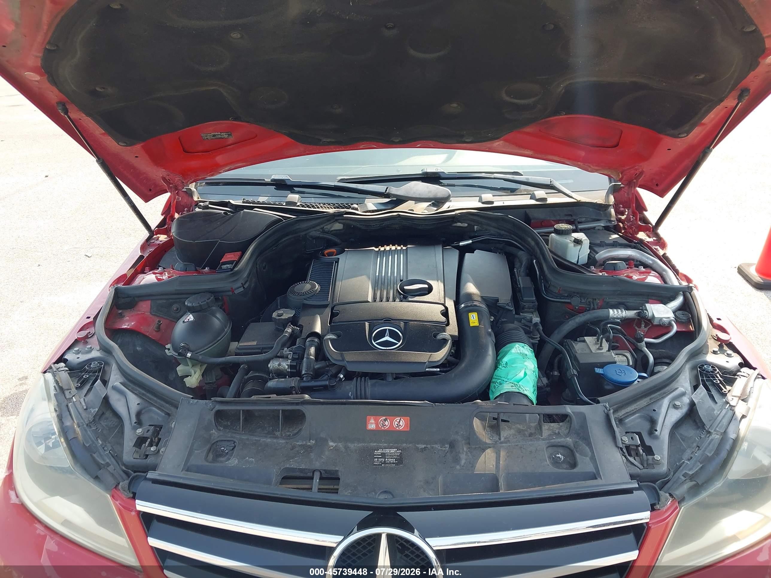 2014 Mercedes-benz C 250 Sport Red vin: WDDGF4HB5ER312043