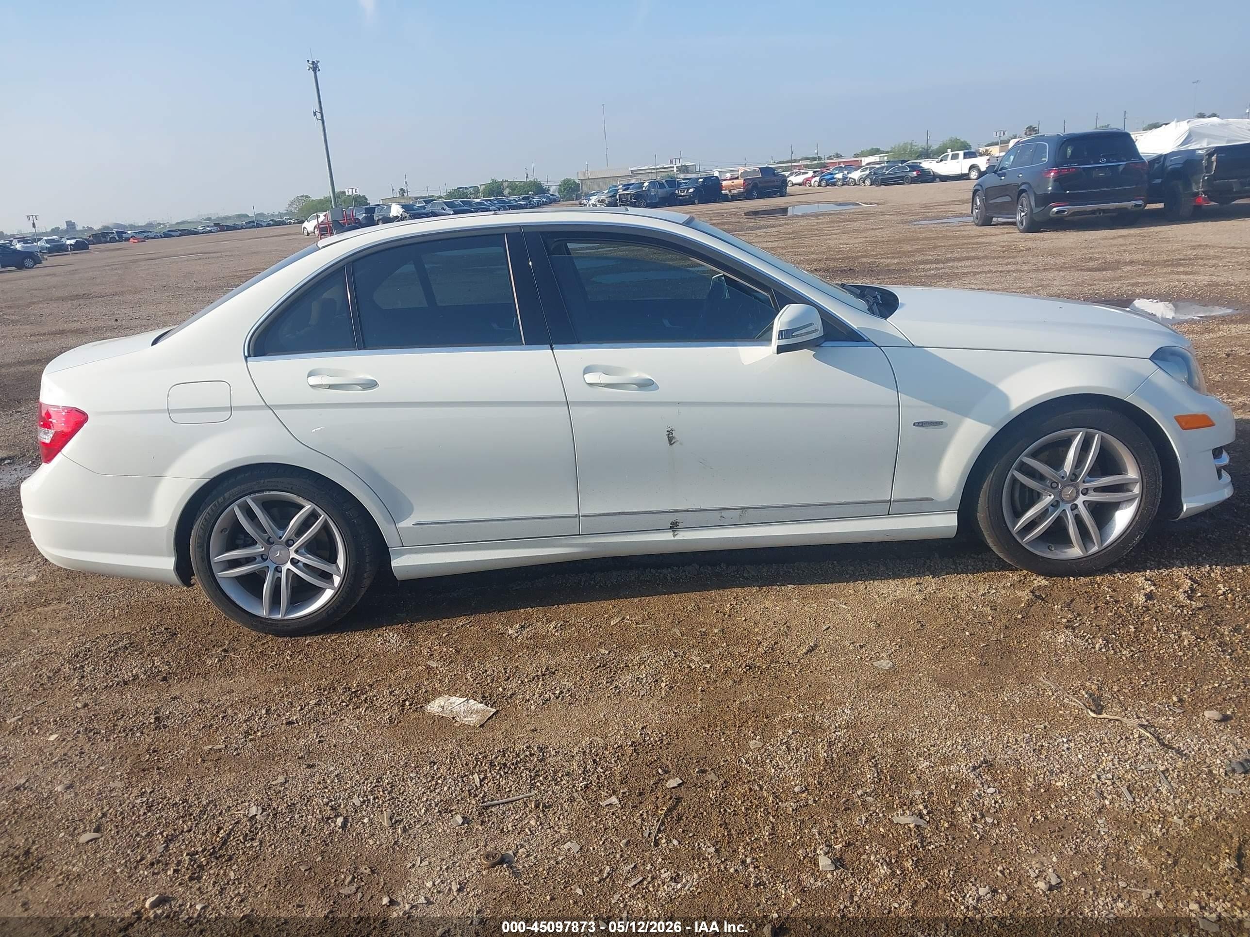 2012 Mercedes-benz C 250 Luxury/sport White vin: WDDGF4HB6CA609284