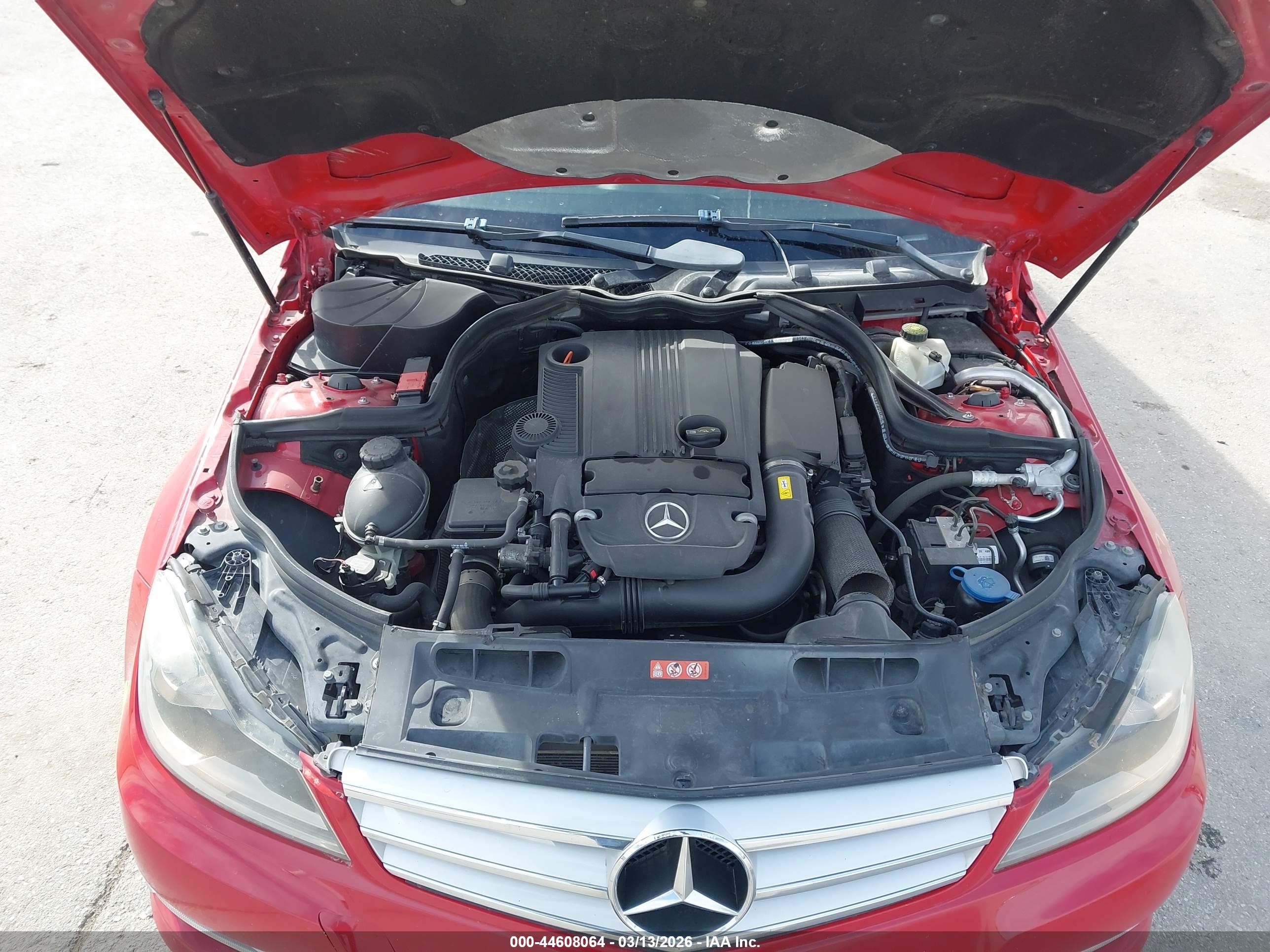 2012 Mercedes-benz C 250 Sport Red vin: WDDGF4HB6CA611231
