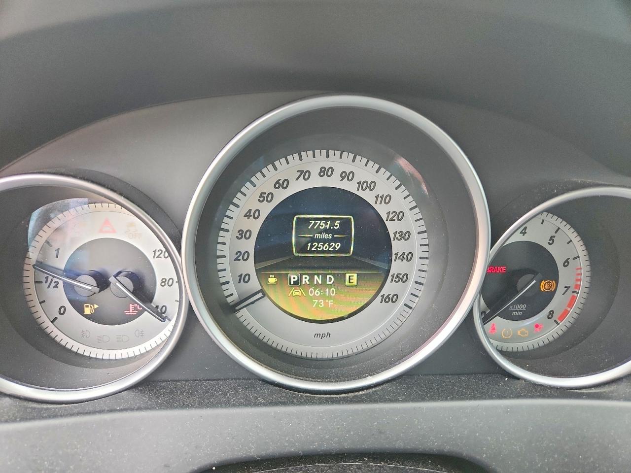 2012 Mercedes-benz C 250 Белый vin: WDDGF4HB6CA703164