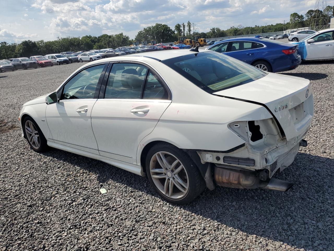 2012 Mercedes-benz C 250 White vin: WDDGF4HB6CA729473