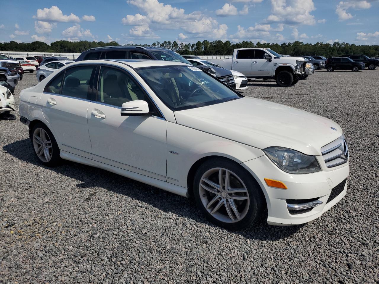 2012 Mercedes-benz C 250 White vin: WDDGF4HB6CA729473