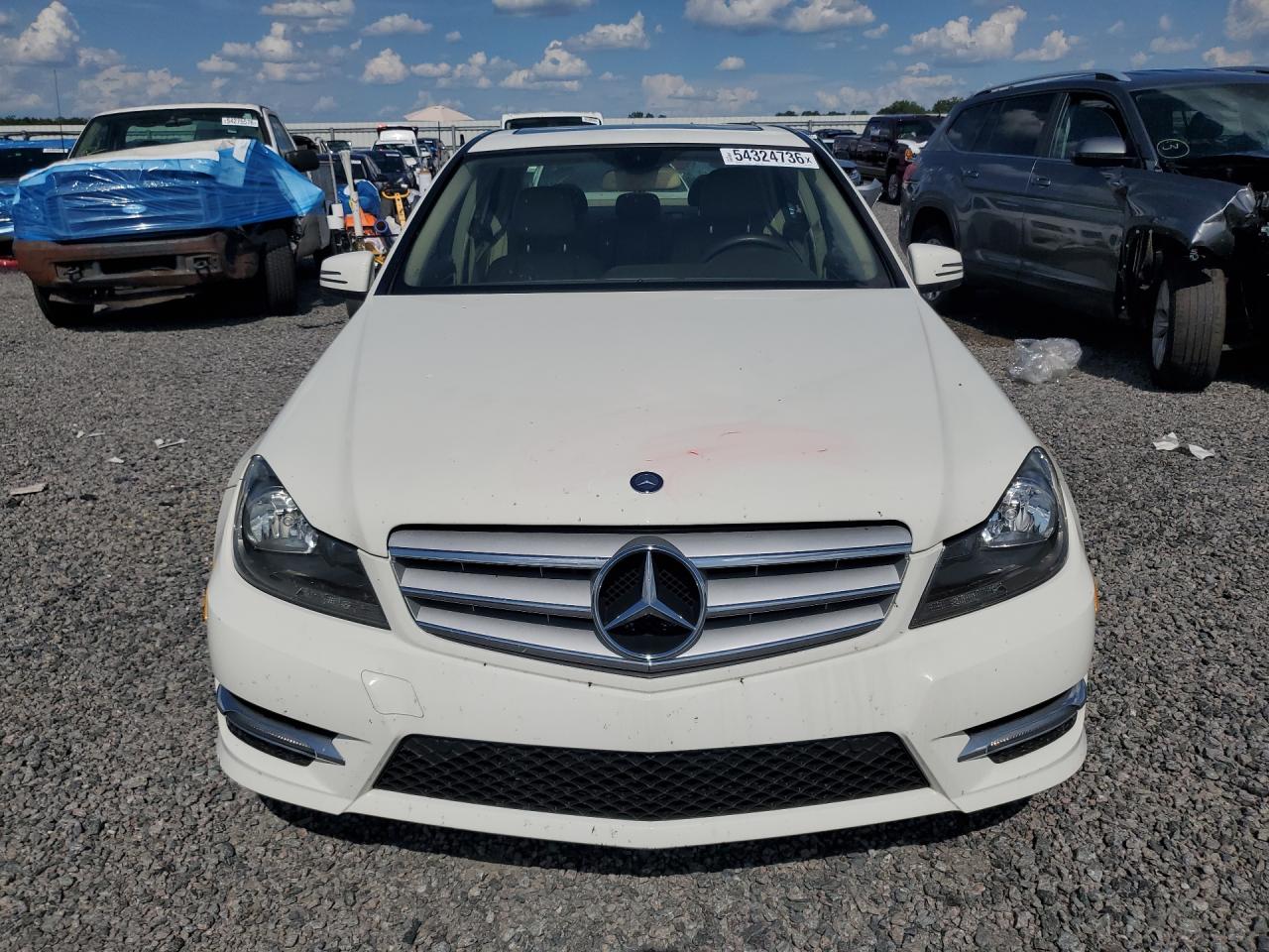 2012 Mercedes-benz C 250 White vin: WDDGF4HB6CA729473