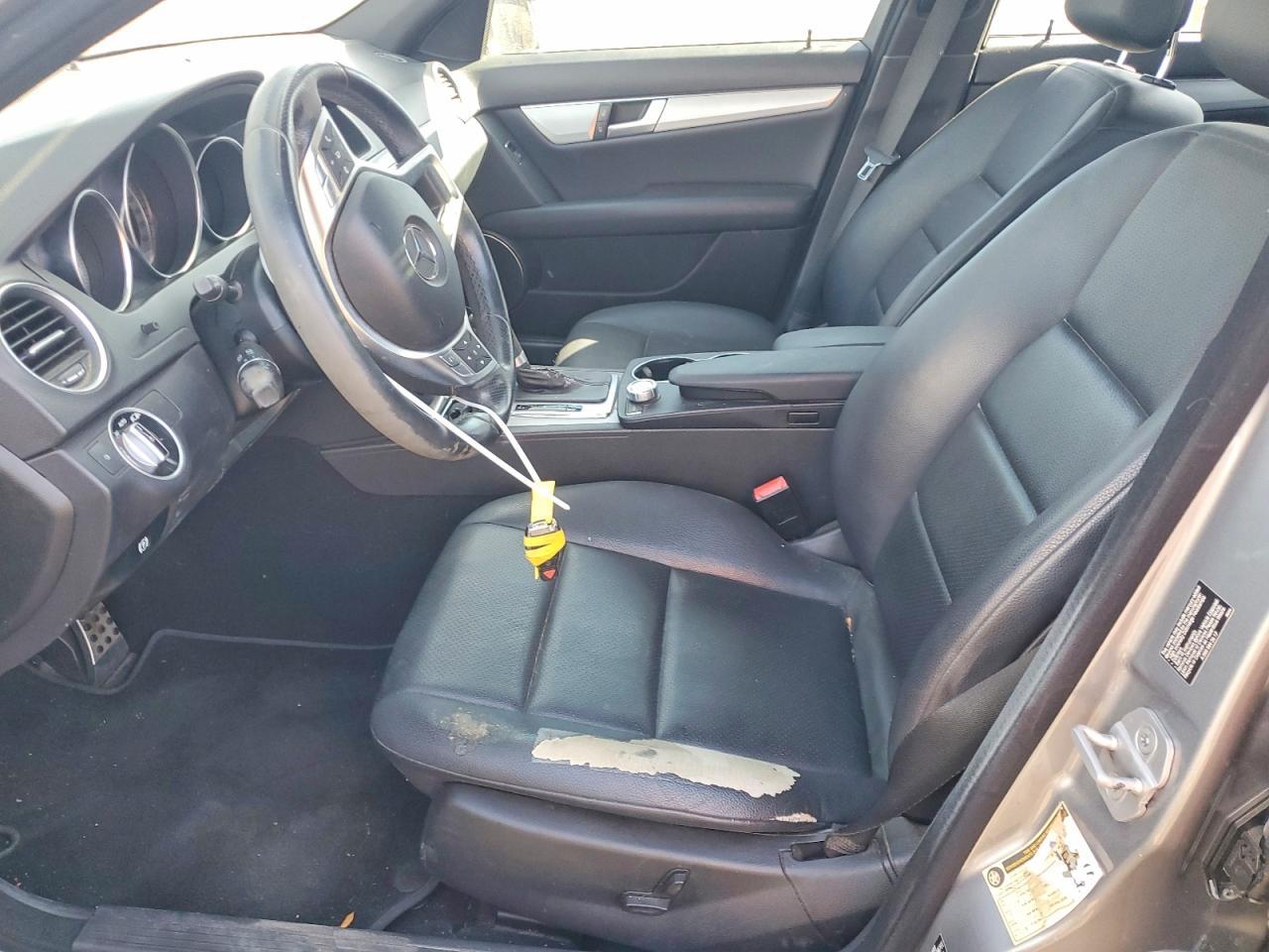 2012 Mercedes-benz C 250 Серый vin: WDDGF4HB6CR201191