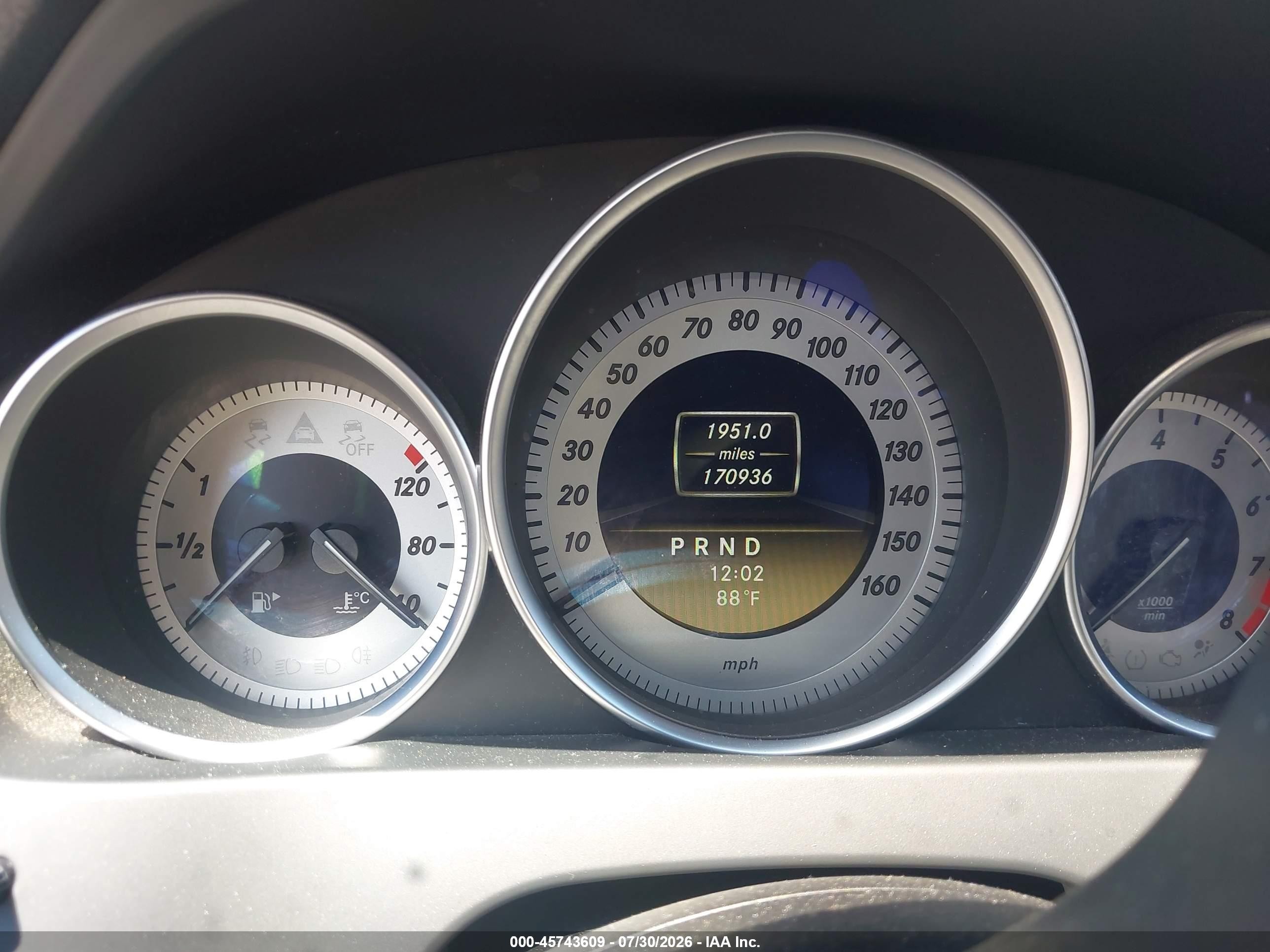 2012 Mercedes-benz C 250 Sport Серебряный vin: WDDGF4HB6CR208884