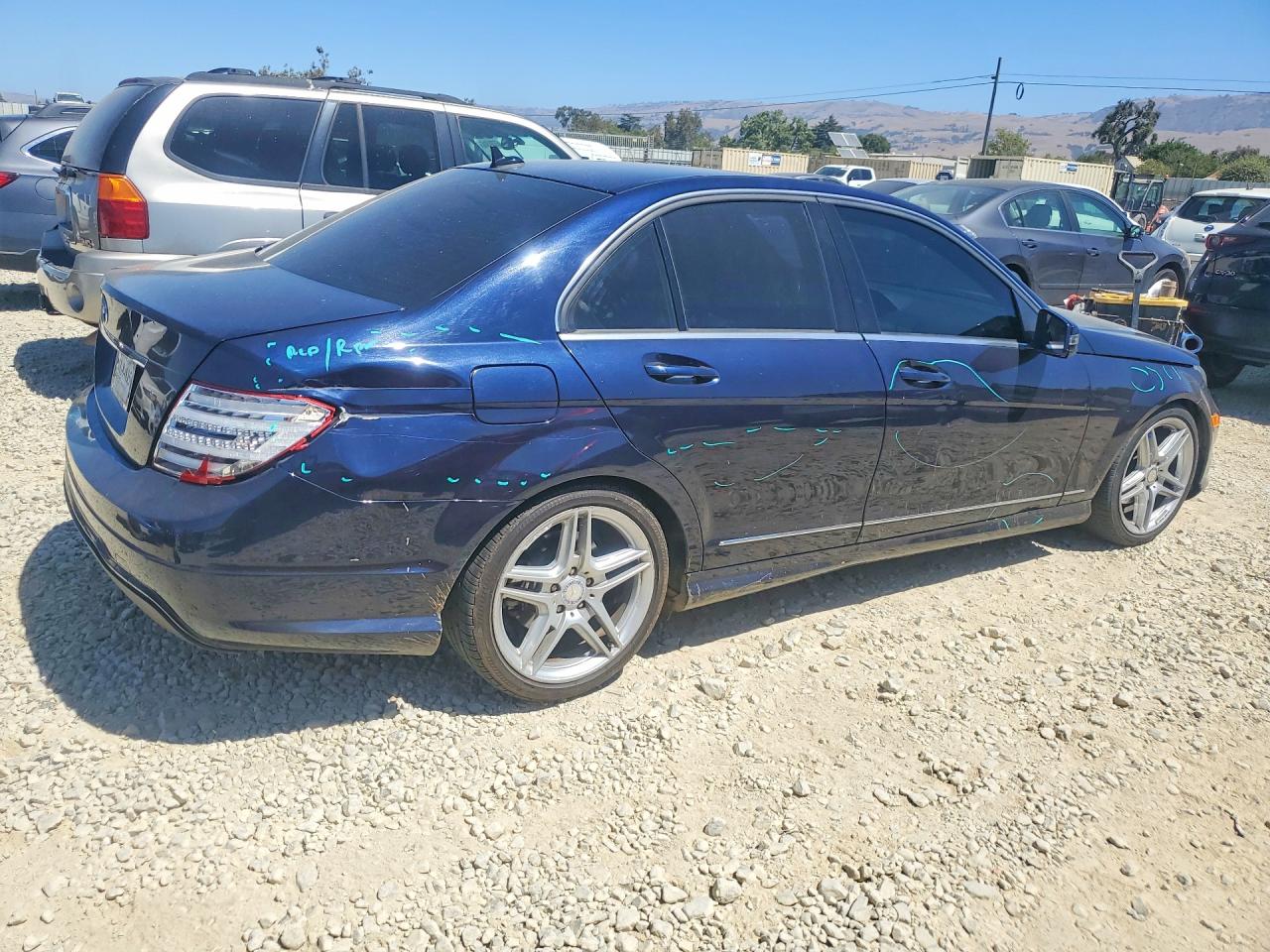 2013 Mercedes-benz C 250 Blue vin: WDDGF4HB6DA773149