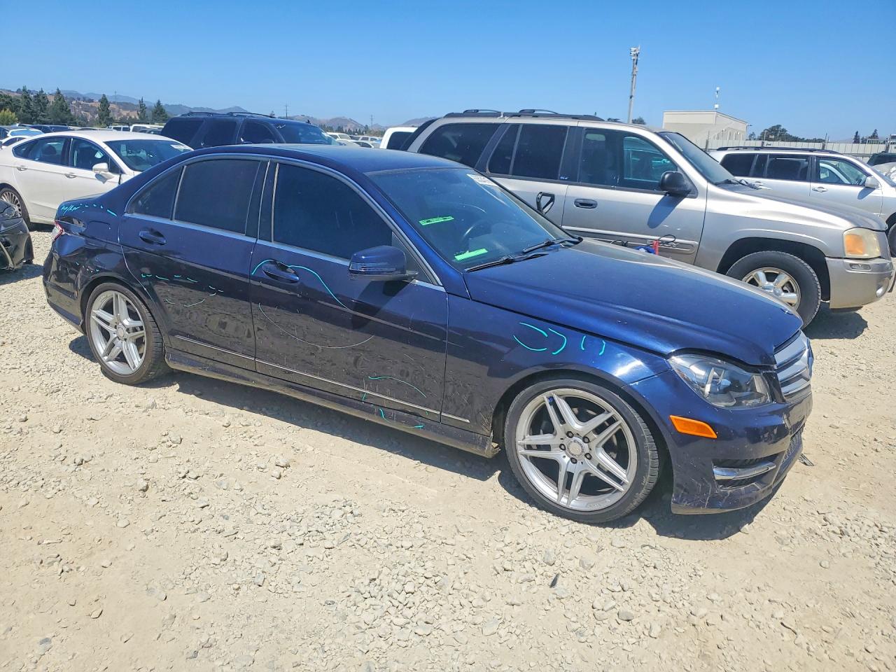 2013 Mercedes-benz C 250 Blue vin: WDDGF4HB6DA773149