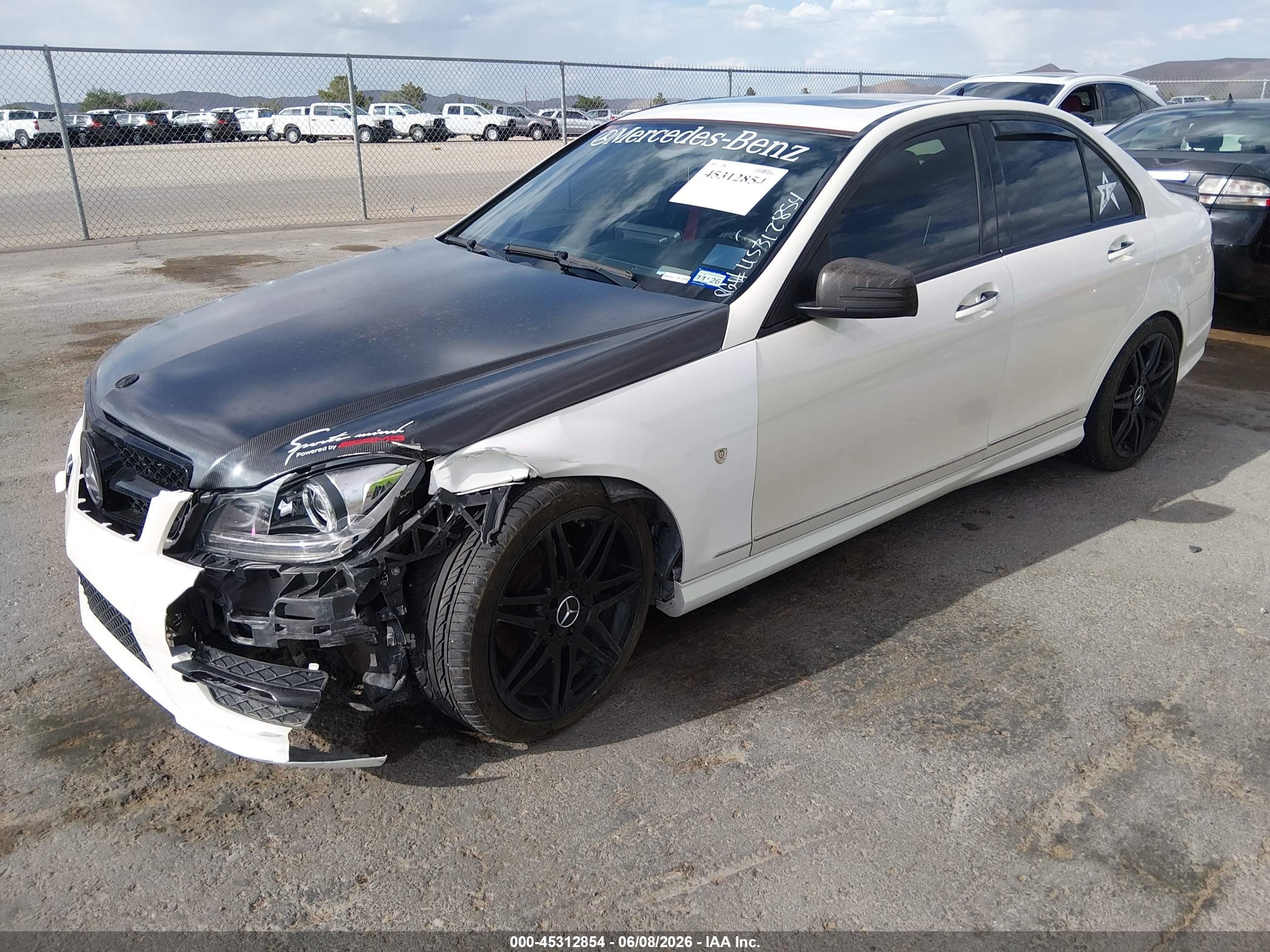 2013 Mercedes-benz C 250 Sport White vin: WDDGF4HB6DA778979