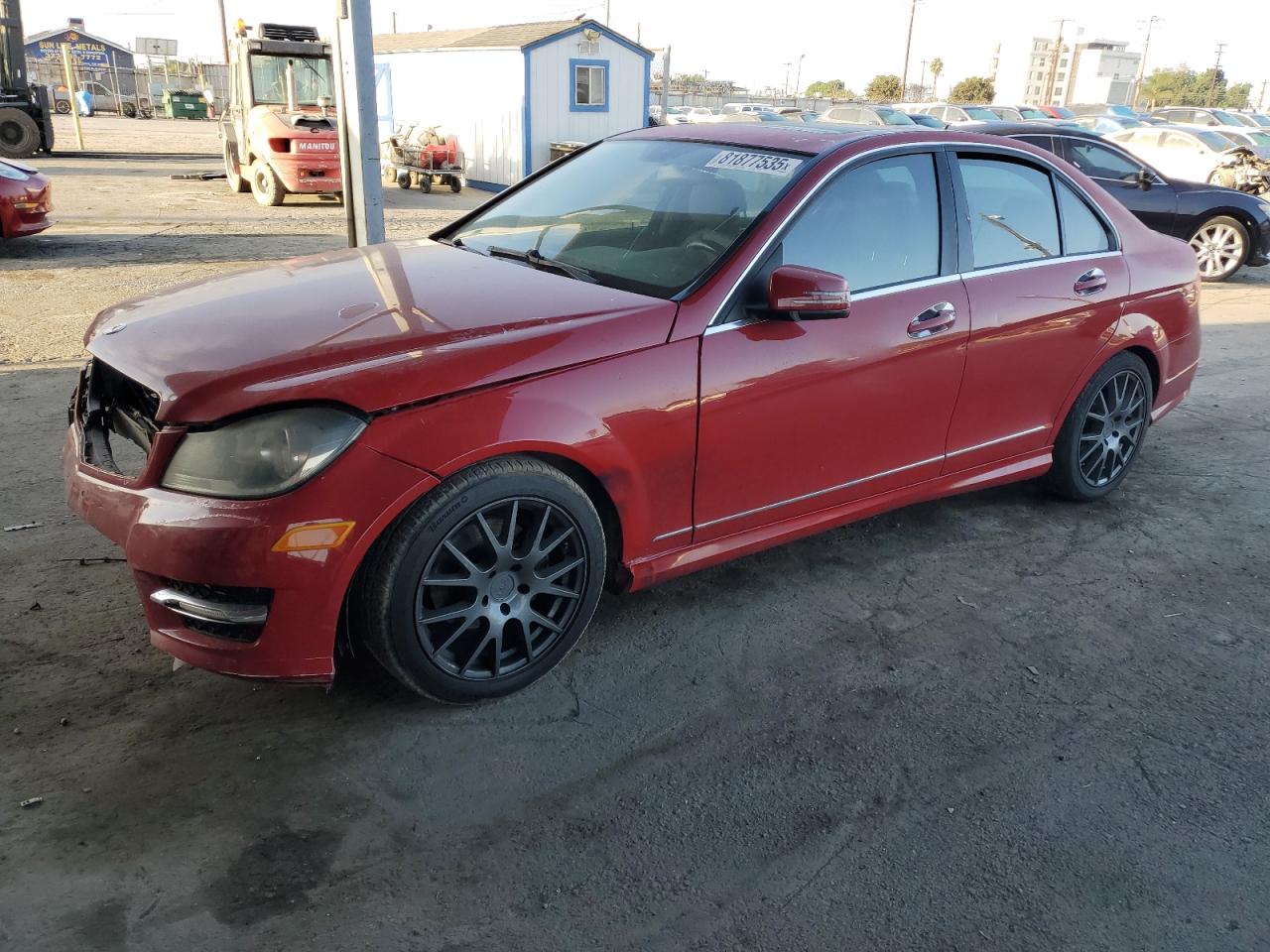 2013 Mercedes-benz C 250 Красный vin: WDDGF4HB6DA779405