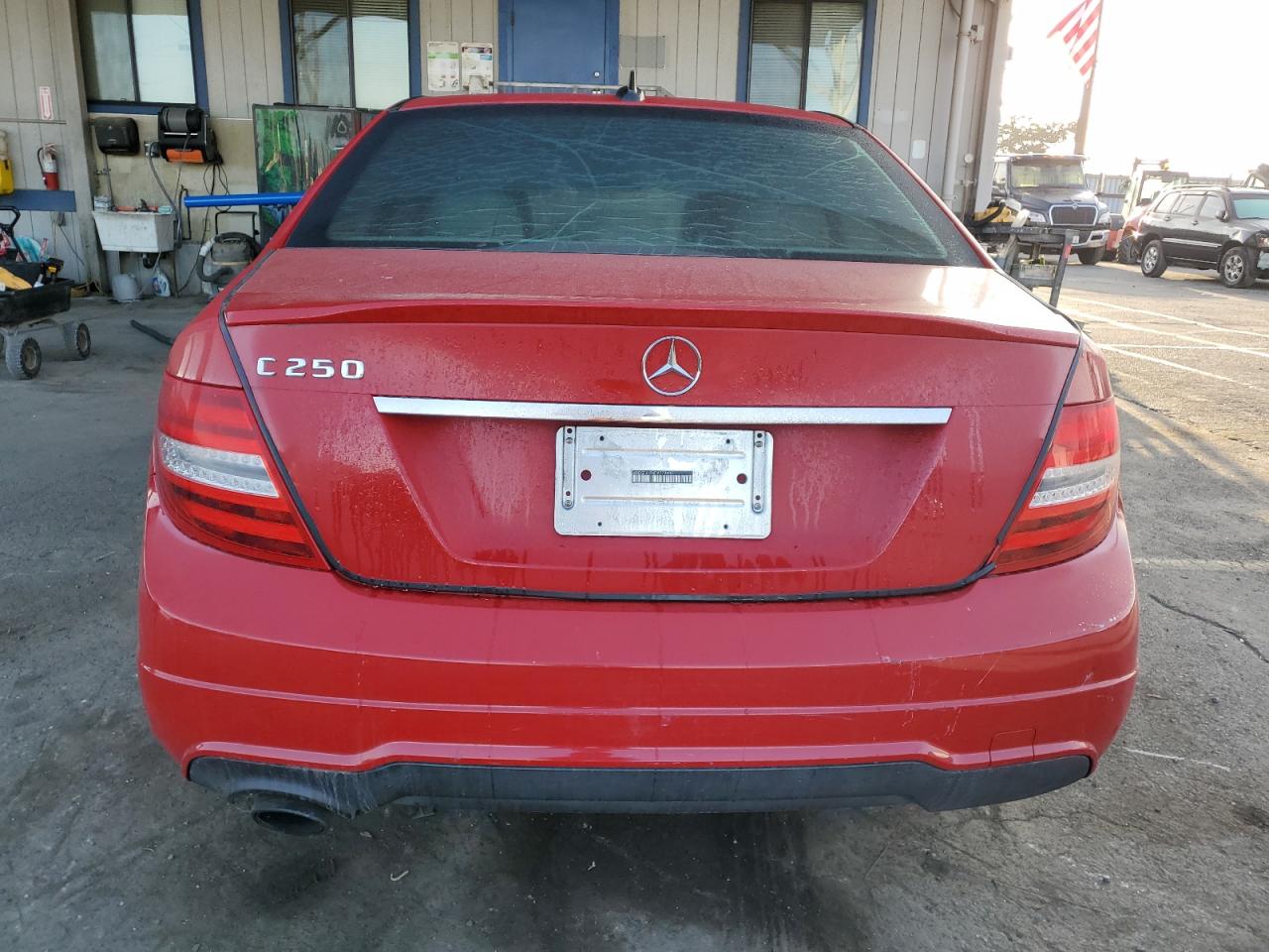 2013 Mercedes-benz C 250 Красный vin: WDDGF4HB6DA779405