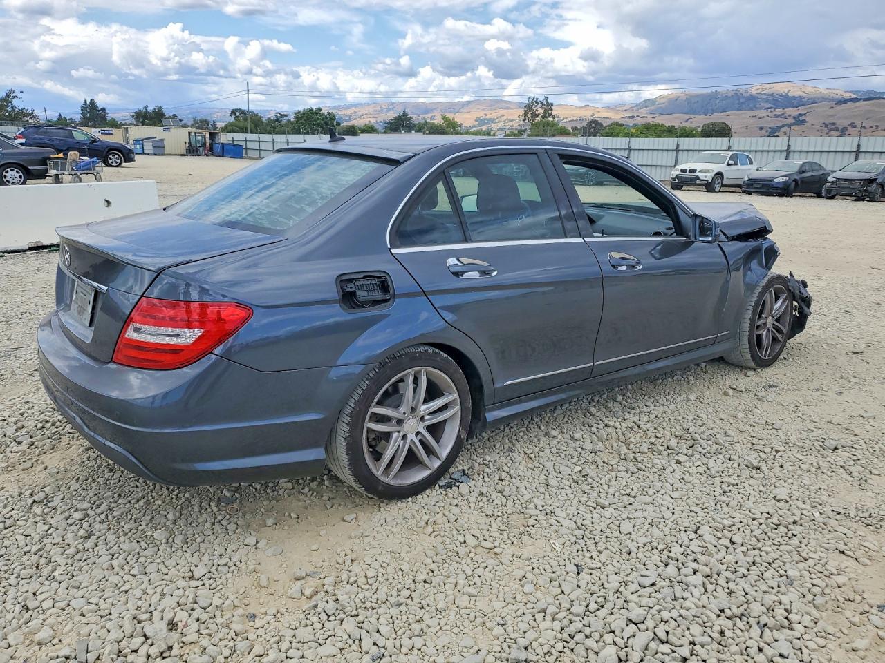 2013 Mercedes-benz C 250 Charcoal vin: WDDGF4HB6DA865071