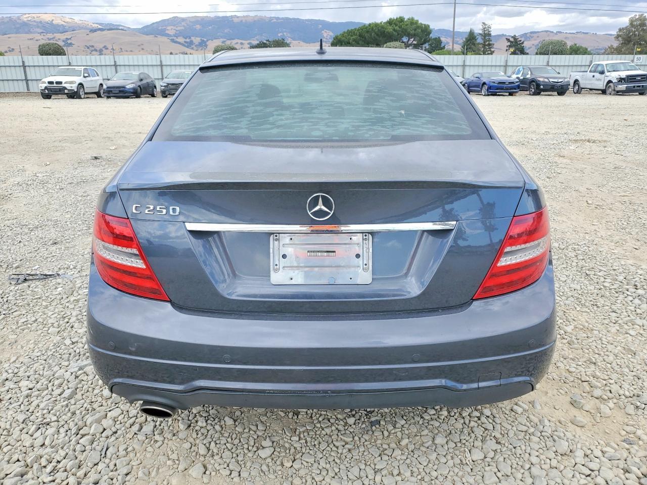 2013 Mercedes-benz C 250 Charcoal vin: WDDGF4HB6DA865071