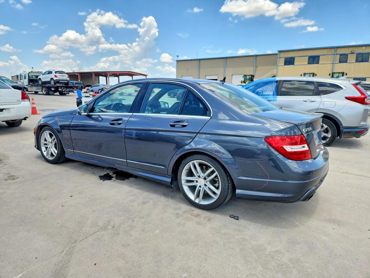 2013 Mercedes-benz C 250 Серый vin: WDDGF4HB6DR266348