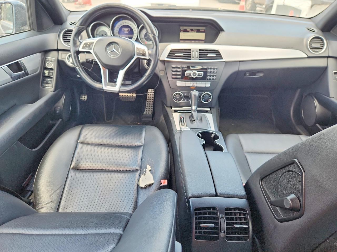 2013 Mercedes-benz C 250 Серый vin: WDDGF4HB6DR266348