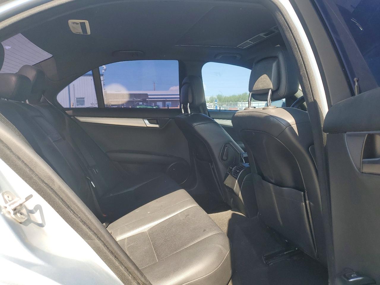2013 Mercedes-benz C 250 Silver vin: WDDGF4HB6DR273431