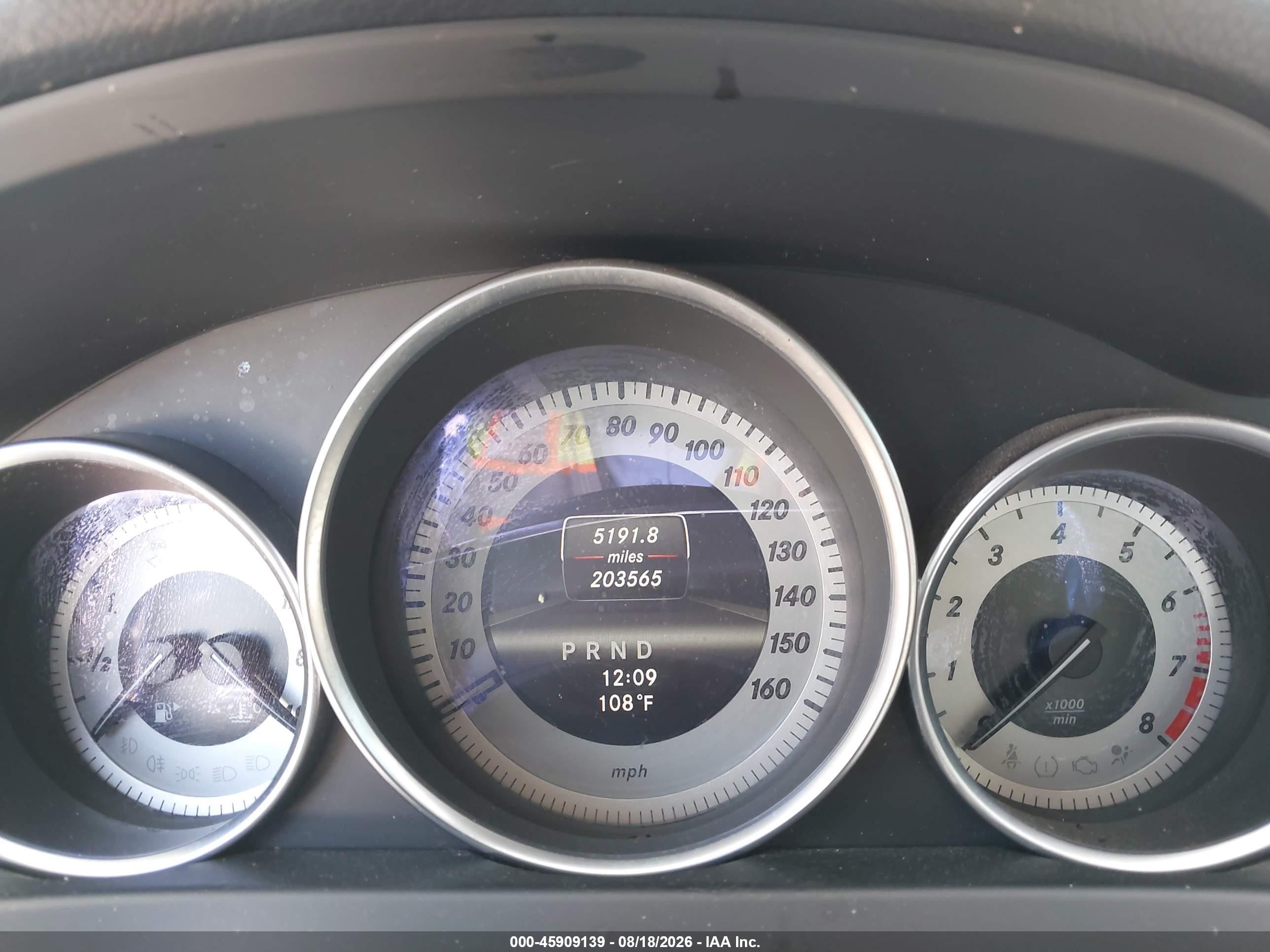 2013 Mercedes-benz C 250 Sport Серебряный vin: WDDGF4HB6DR295395