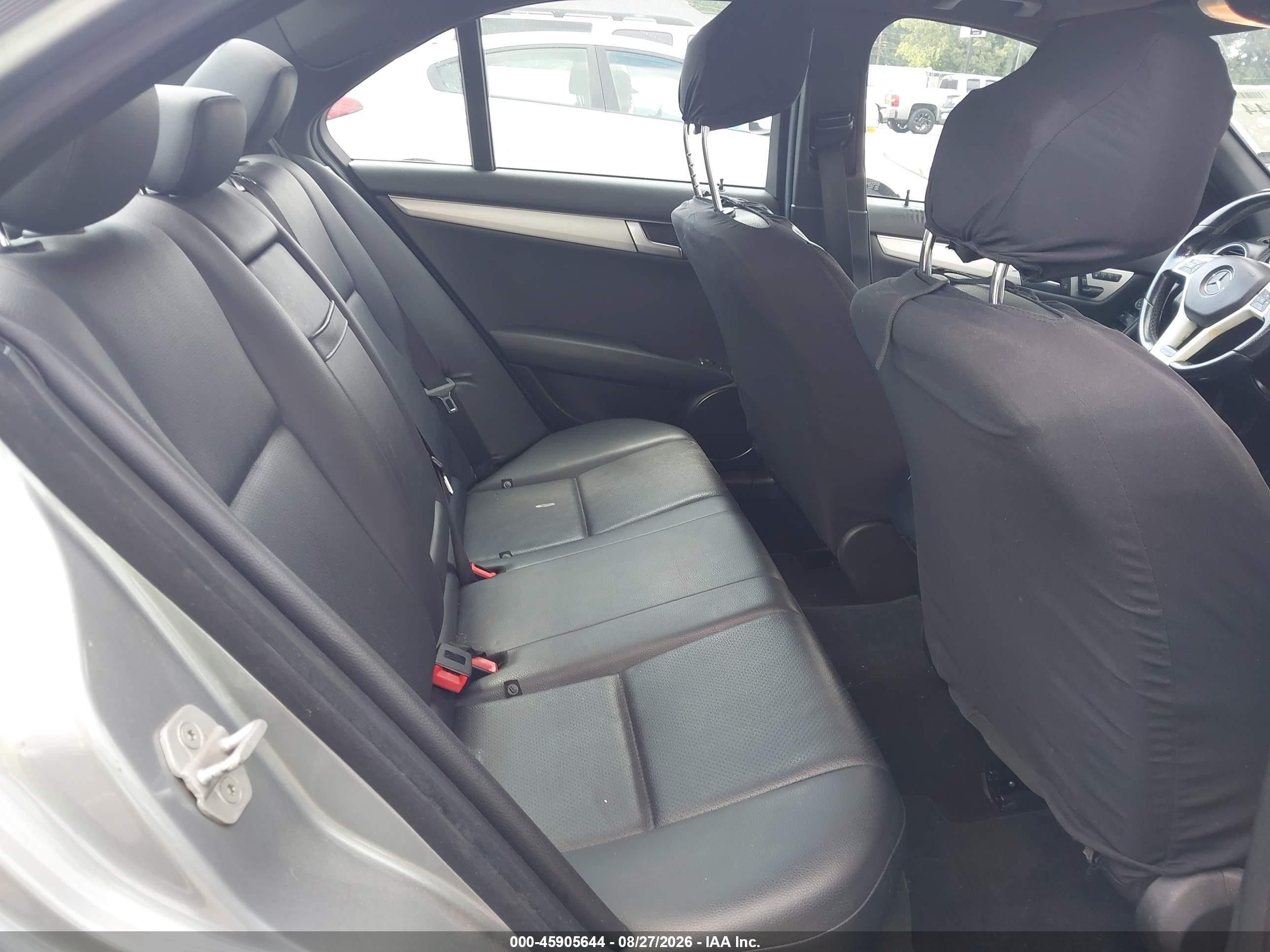 2013 Mercedes-benz C 250 Sport Серый vin: WDDGF4HB6DR295879