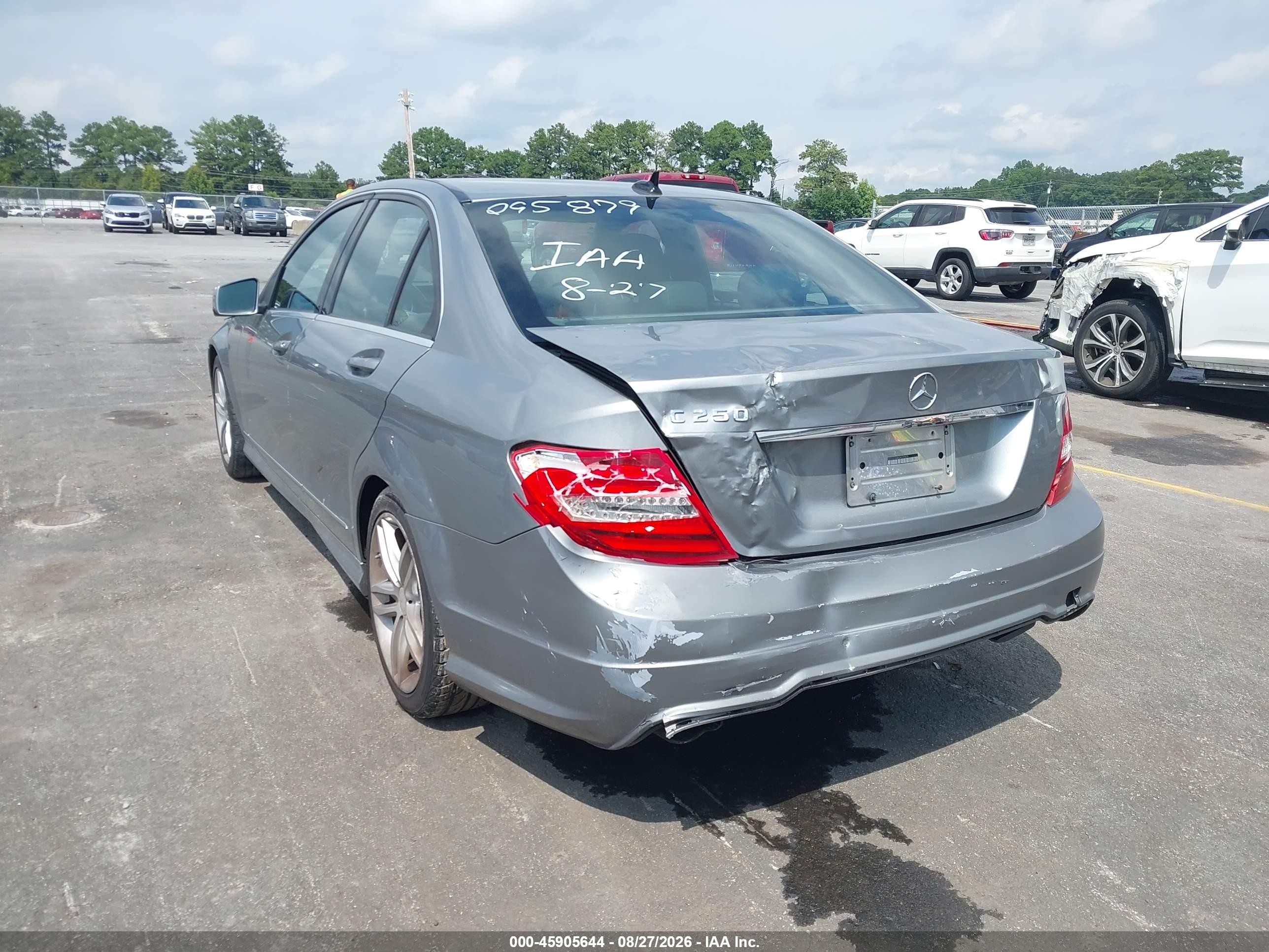 2013 Mercedes-benz C 250 Sport Серый vin: WDDGF4HB6DR295879