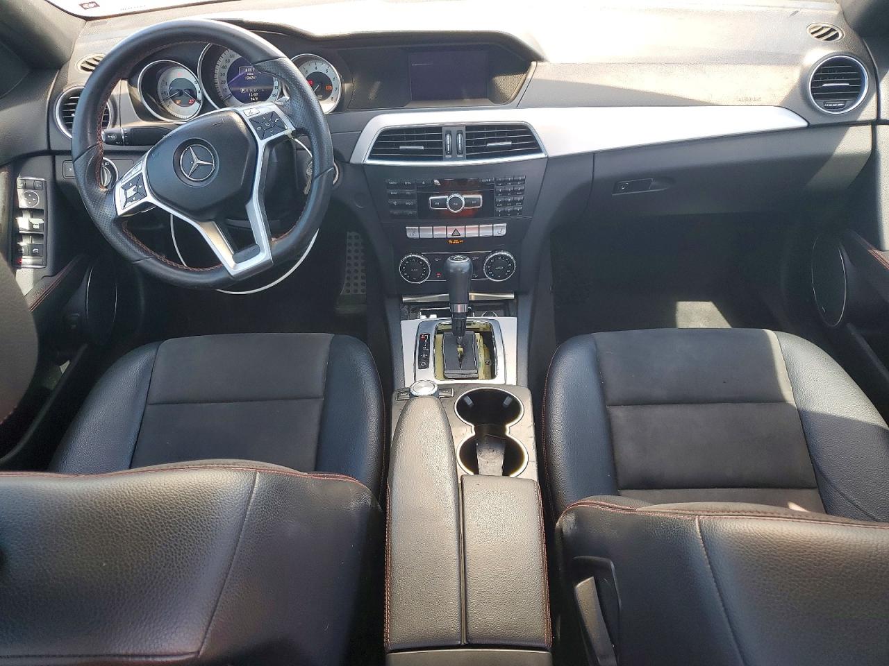2013 Mercedes-benz C 250 Серебряный vin: WDDGF4HB6DR296384