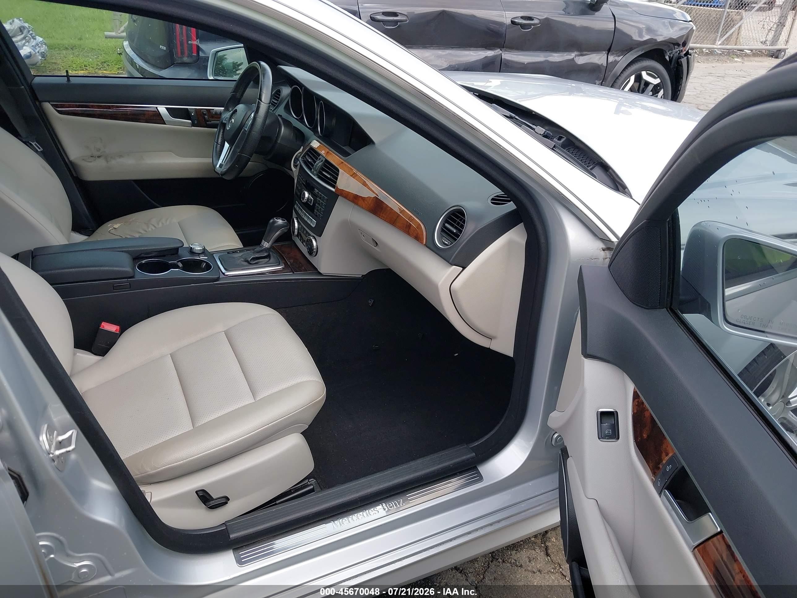 2013 Mercedes-benz C 250 Sport Silver vin: WDDGF4HB6DR298961