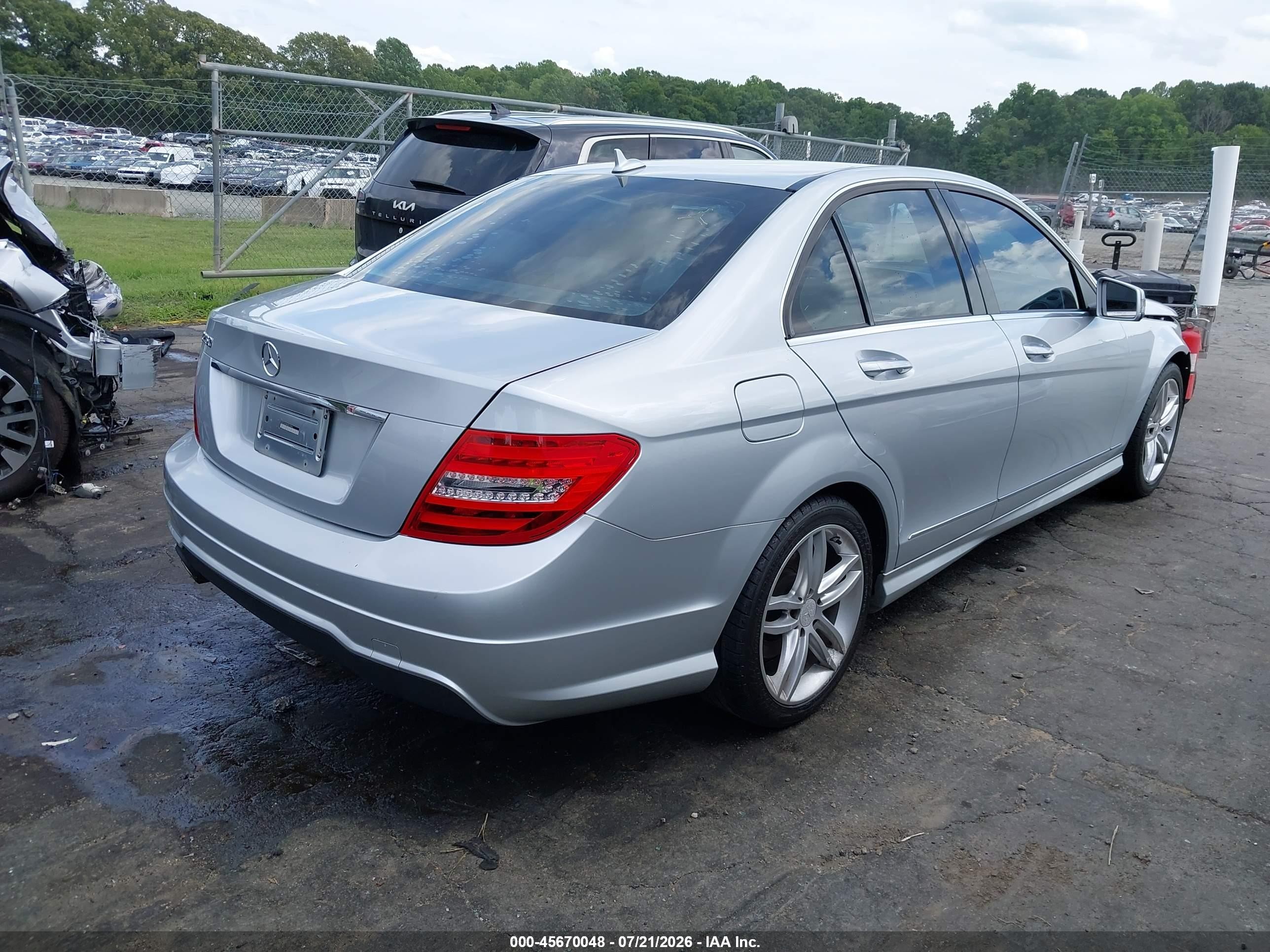 2013 Mercedes-benz C 250 Sport Silver vin: WDDGF4HB6DR298961
