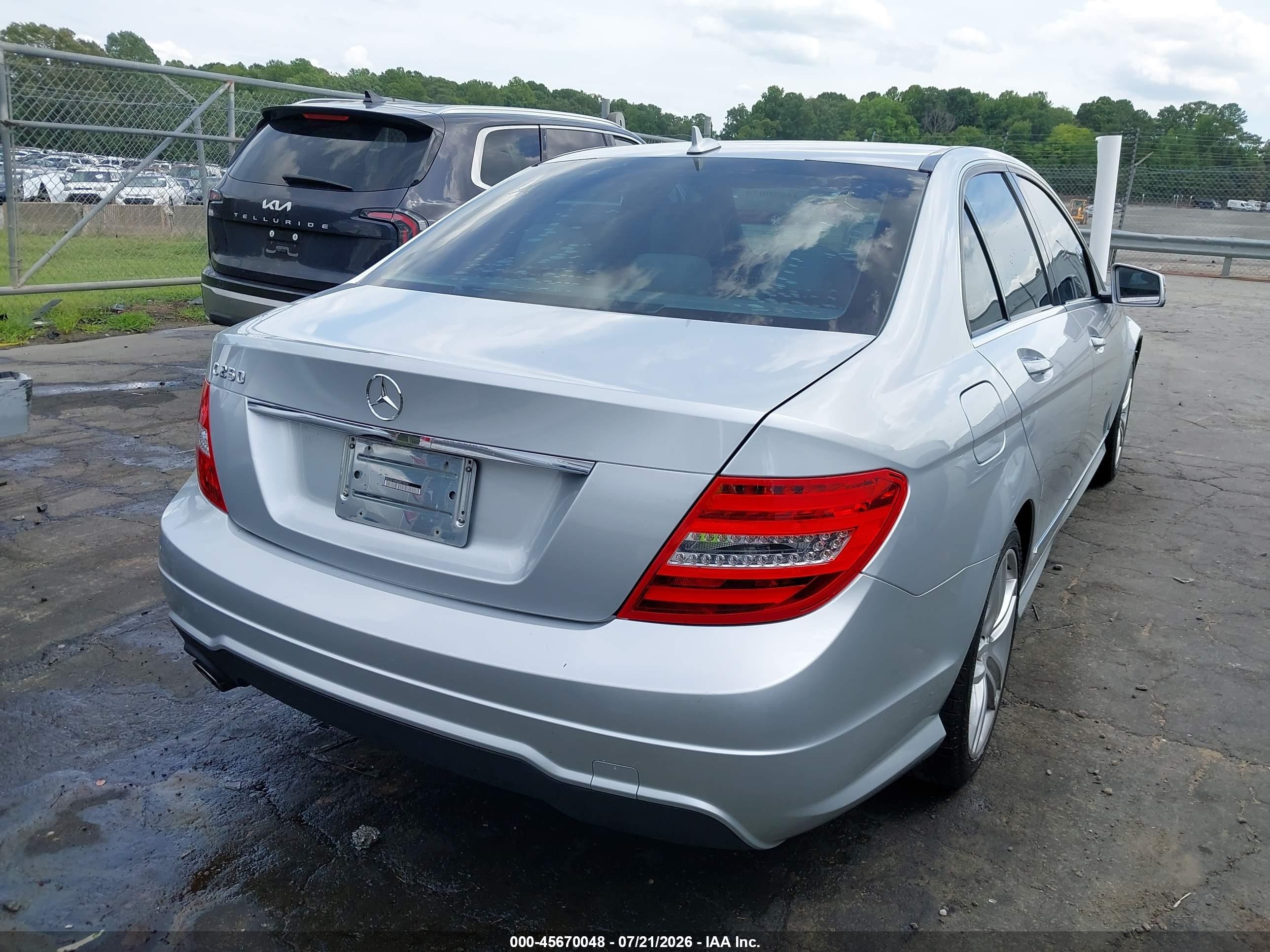 2013 Mercedes-benz C 250 Sport Silver vin: WDDGF4HB6DR298961