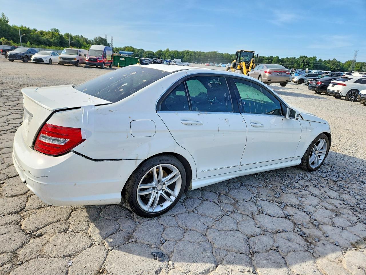 2014 Mercedes-benz C 250 Белый vin: WDDGF4HB6EA941079