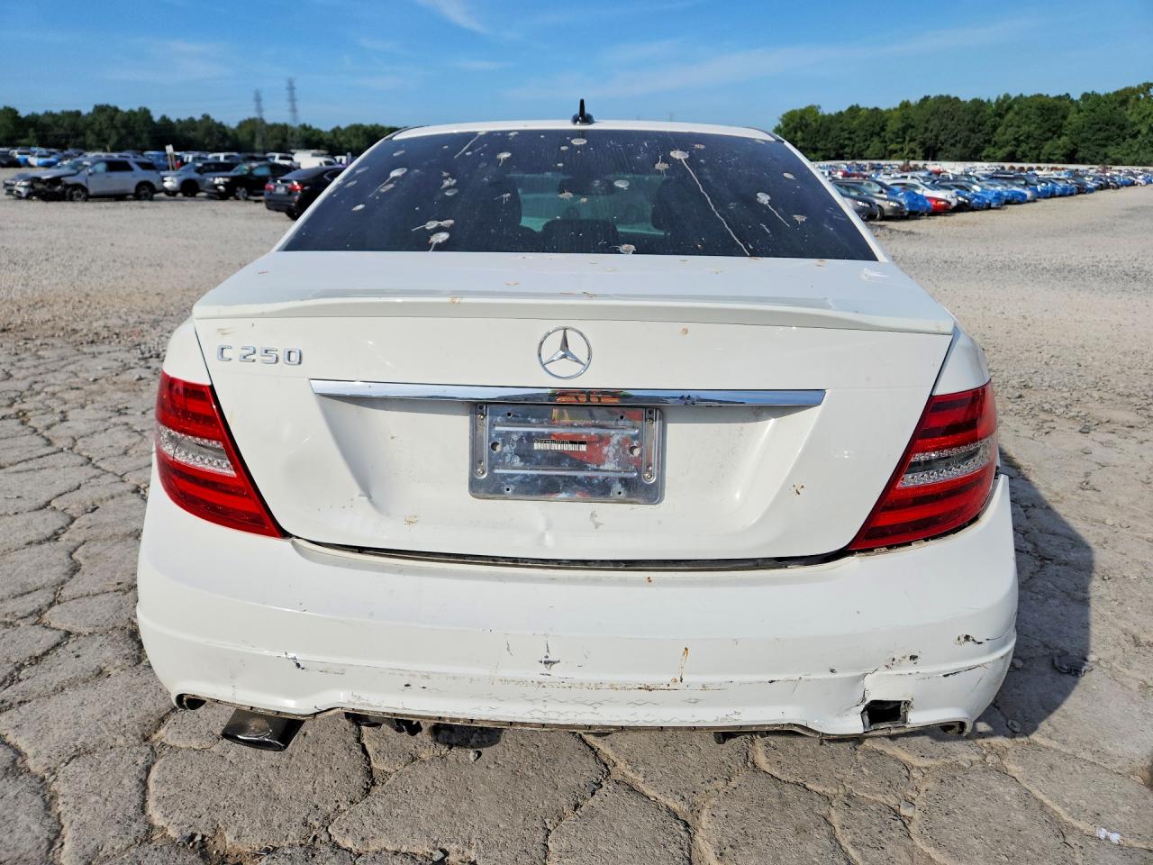 2014 Mercedes-benz C 250 Белый vin: WDDGF4HB6EA941079