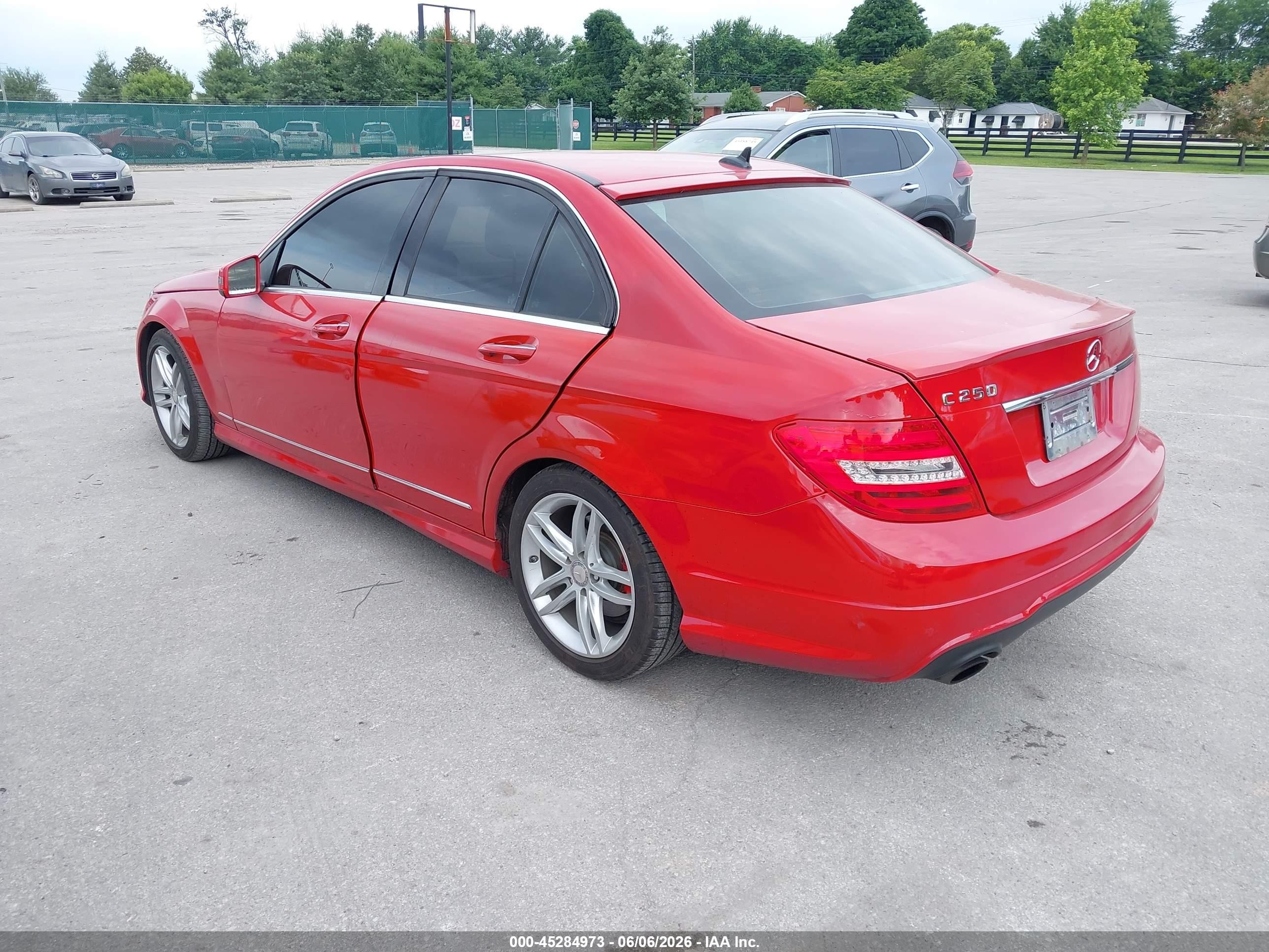 2014 Mercedes-benz C 250 Sport Red vin: WDDGF4HB6EA947075