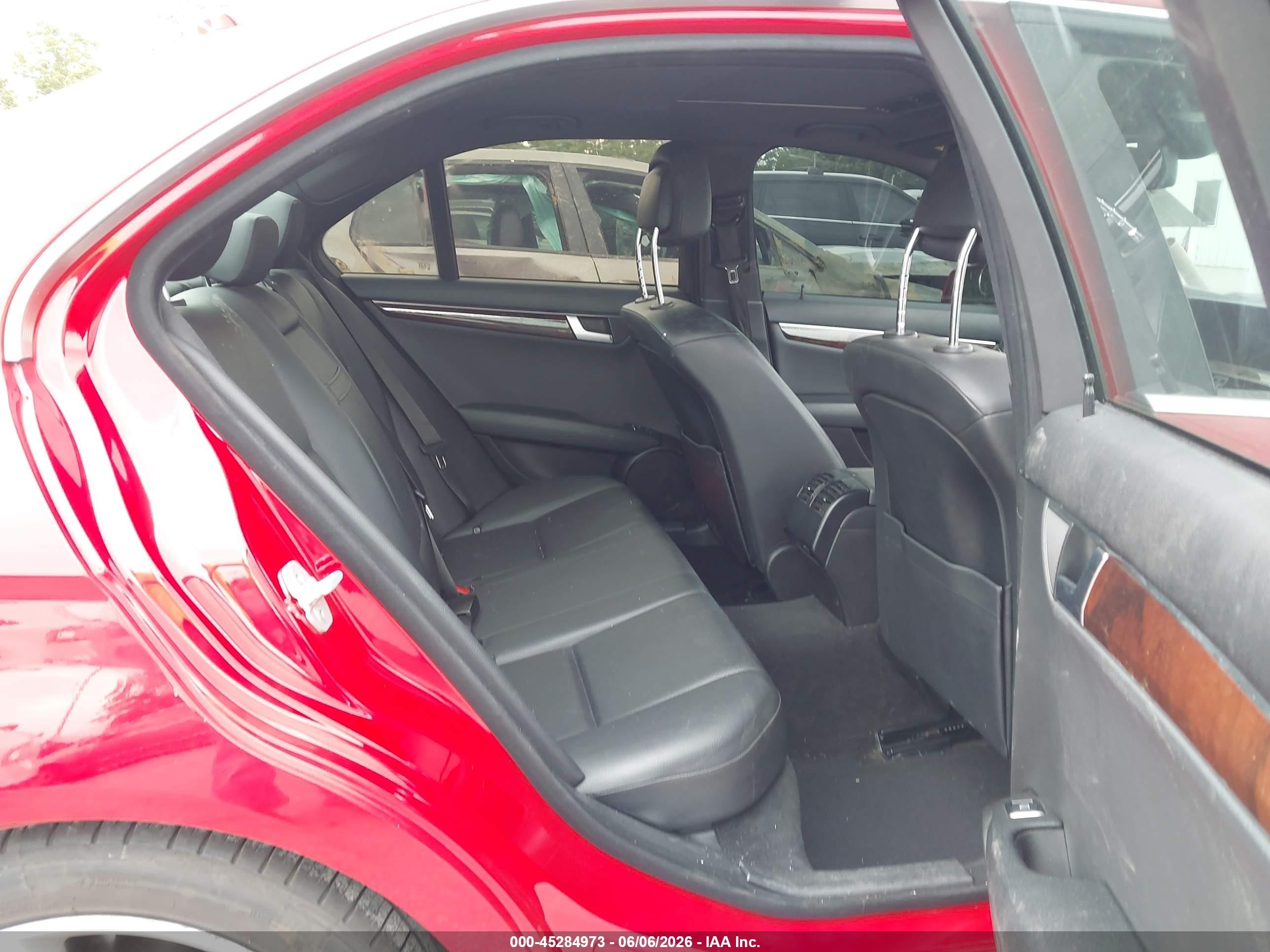 2014 Mercedes-benz C 250 Sport Red vin: WDDGF4HB6EA947075
