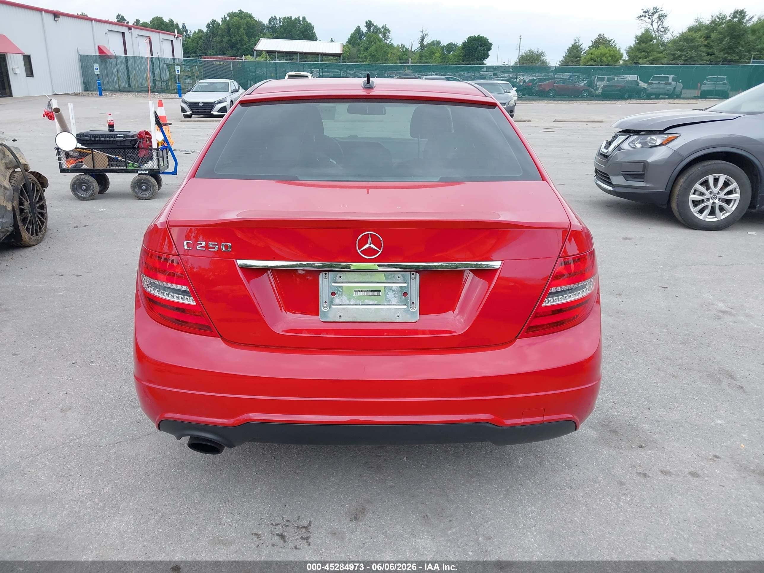 2014 Mercedes-benz C 250 Sport Red vin: WDDGF4HB6EA947075