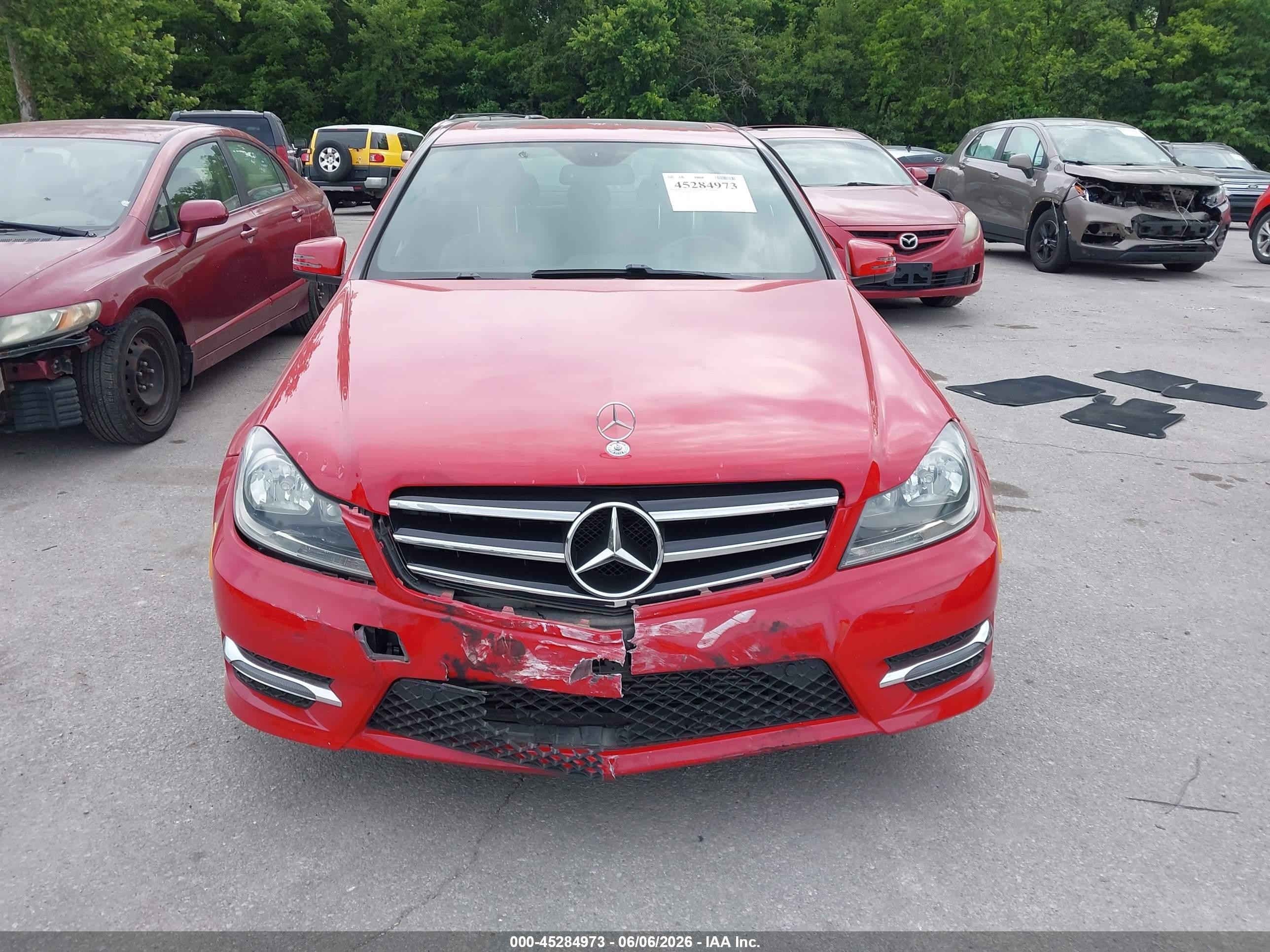 2014 Mercedes-benz C 250 Sport Red vin: WDDGF4HB6EA947075