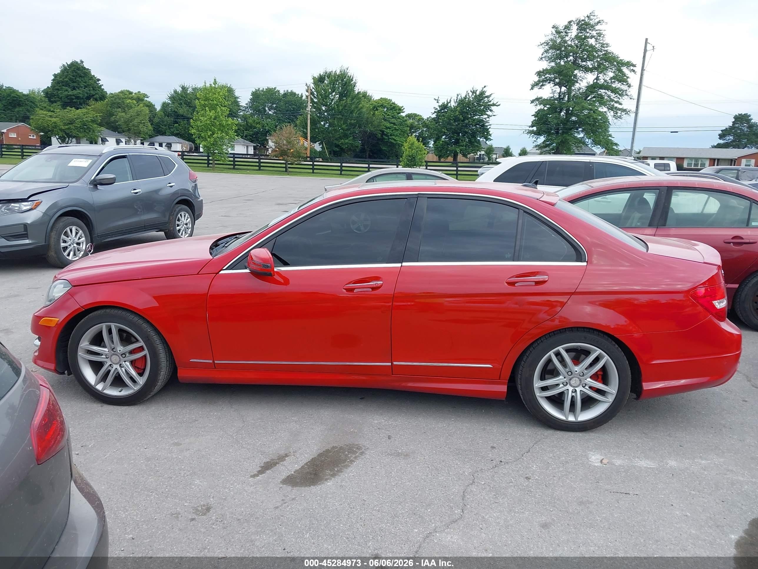2014 Mercedes-benz C 250 Sport Red vin: WDDGF4HB6EA947075