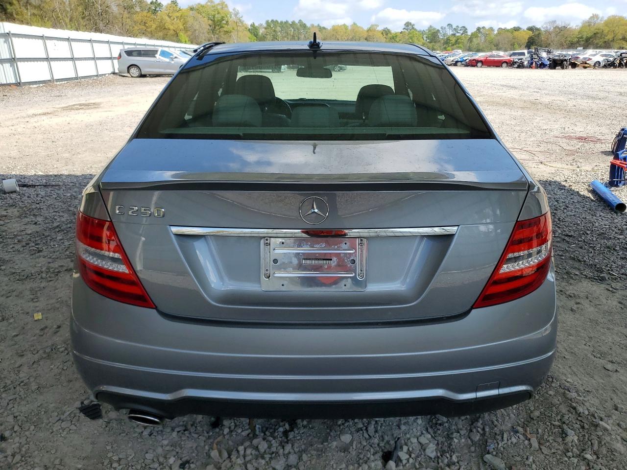 2014 Mercedes-benz C 250 Silver vin: WDDGF4HB6EA947626