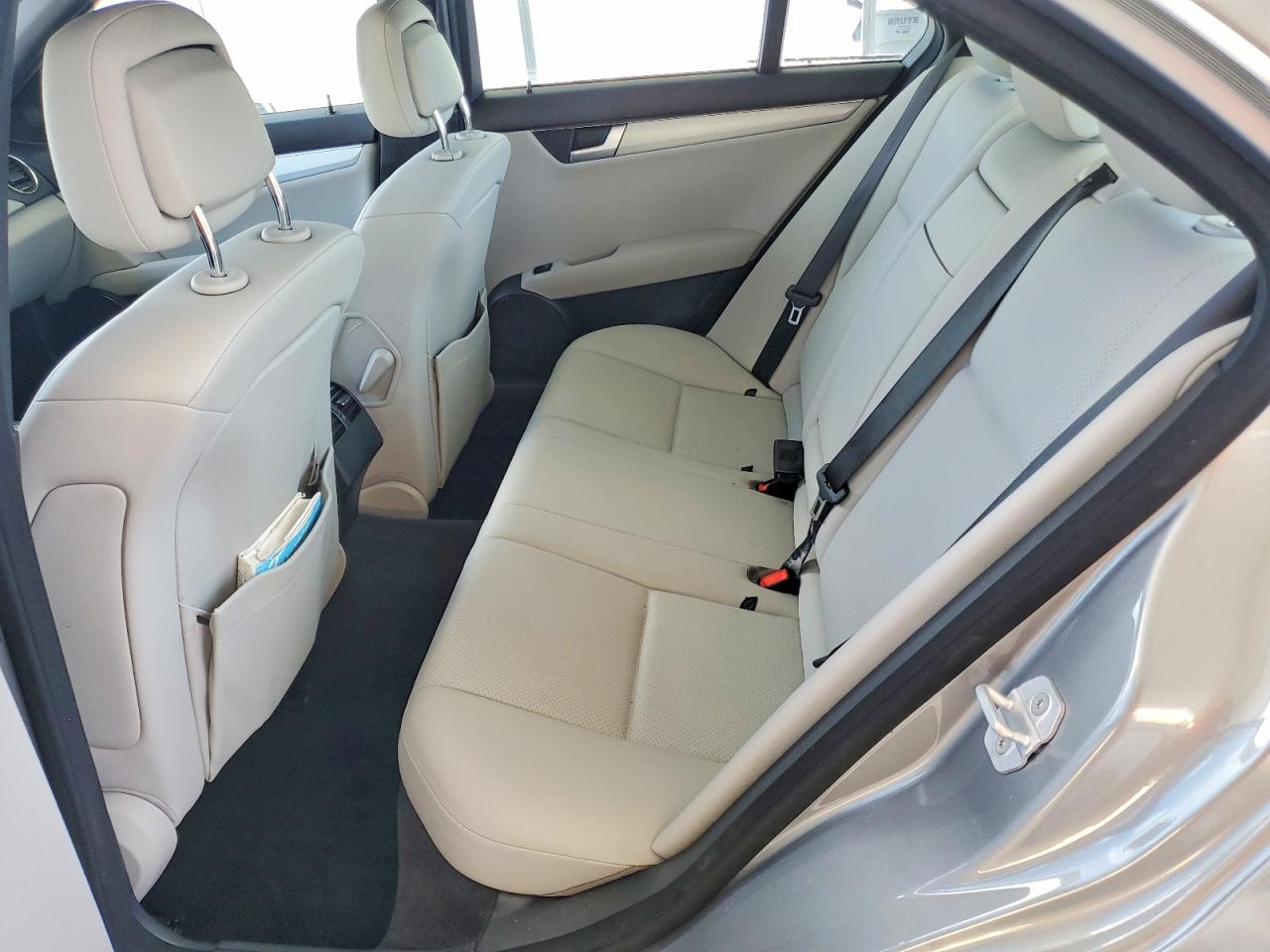 2014 Mercedes-benz C 250 Silver vin: WDDGF4HB6EA947626