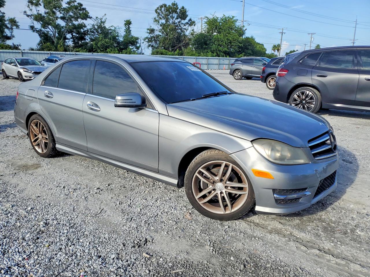 2014 Mercedes-benz C 250 Silver vin: WDDGF4HB6EA948954