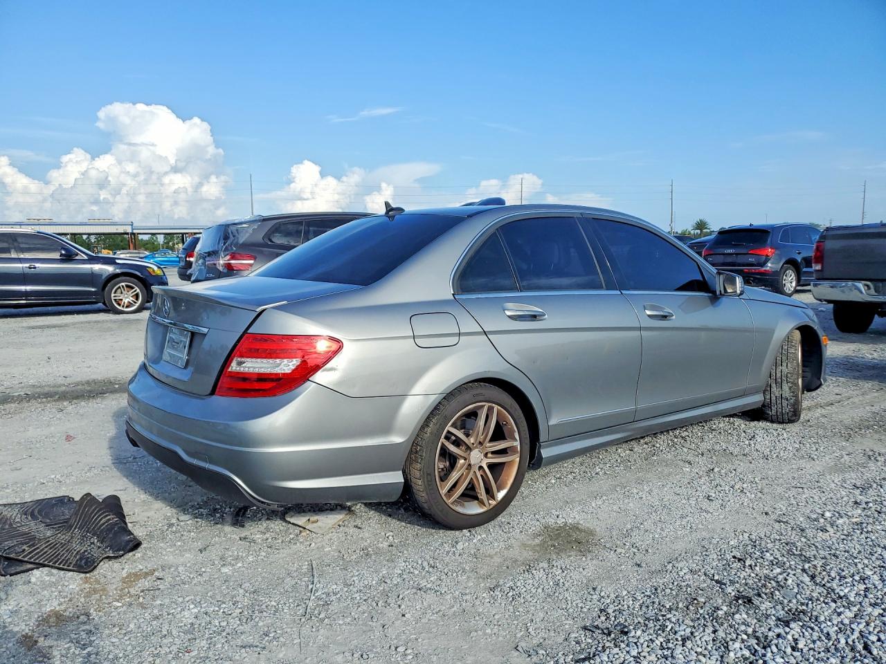 2014 Mercedes-benz C 250 Silver vin: WDDGF4HB6EA948954